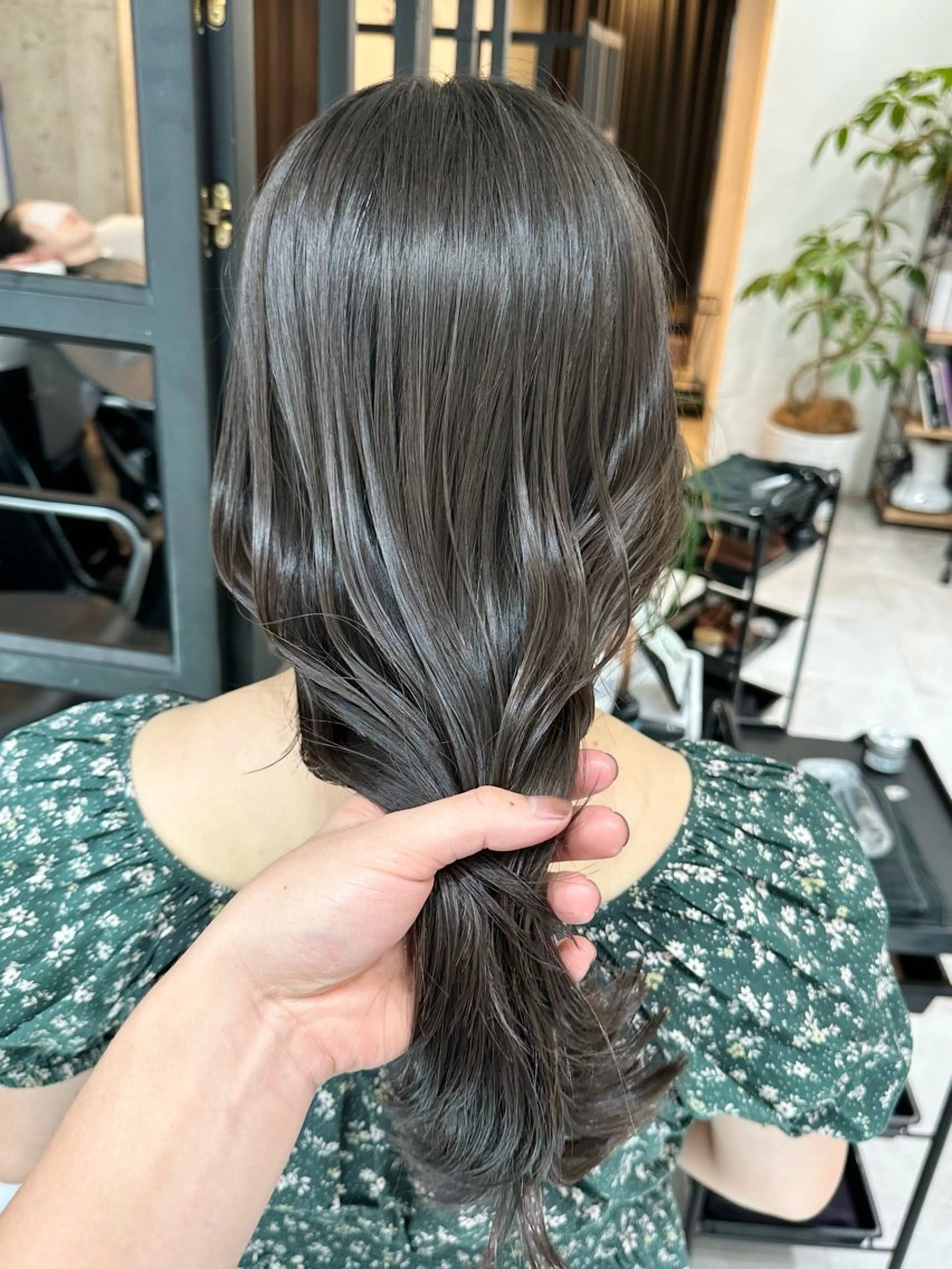 ミディアム カット ヘアカラー トリートメント ✨透明感カラー/縮毛 恵比寿HAYATO✨のヘアスタイル
