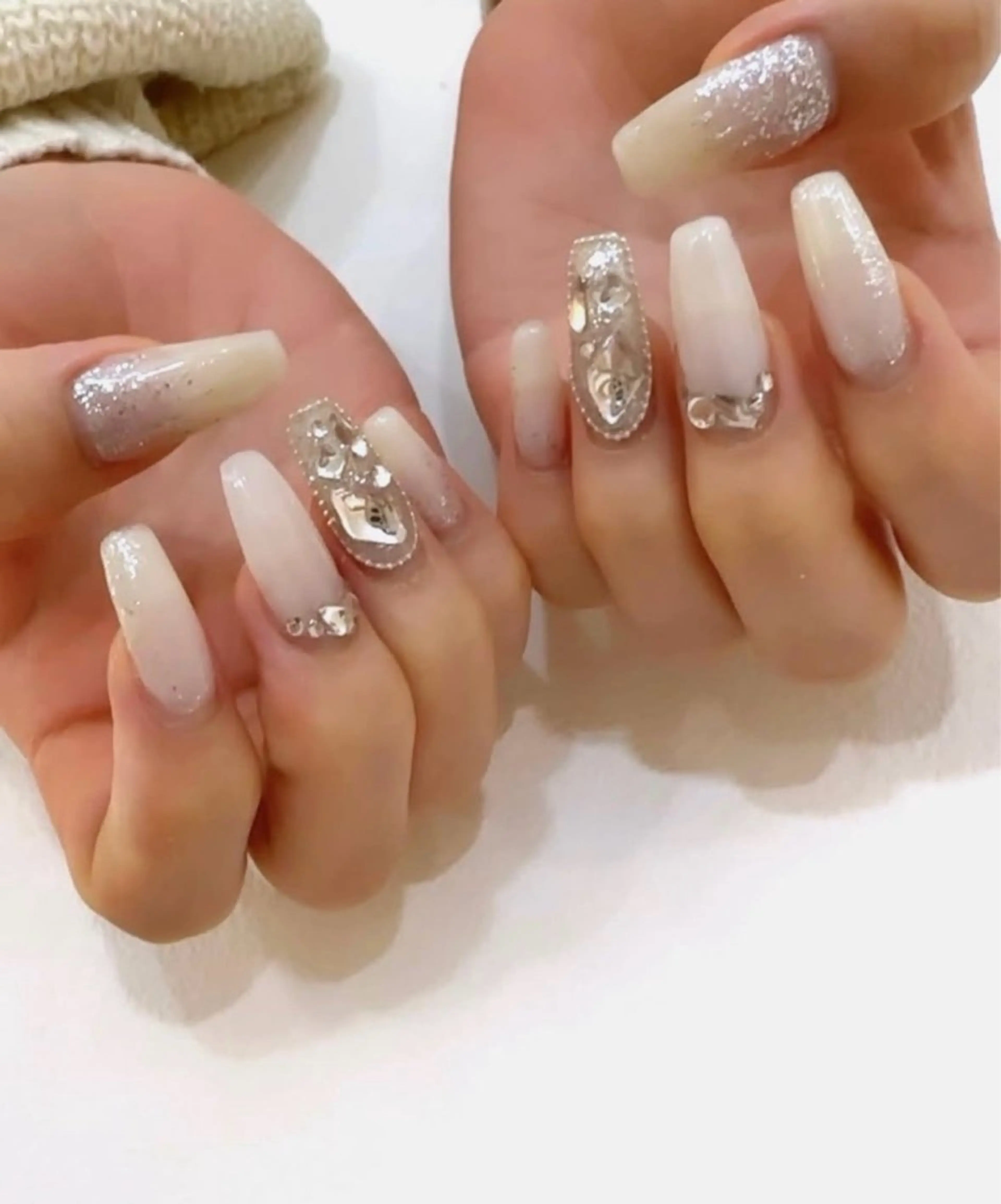 ネイル キラキラネイル ワンカラーネイル ハンドネイル private. nailsalonのネイルデザイン