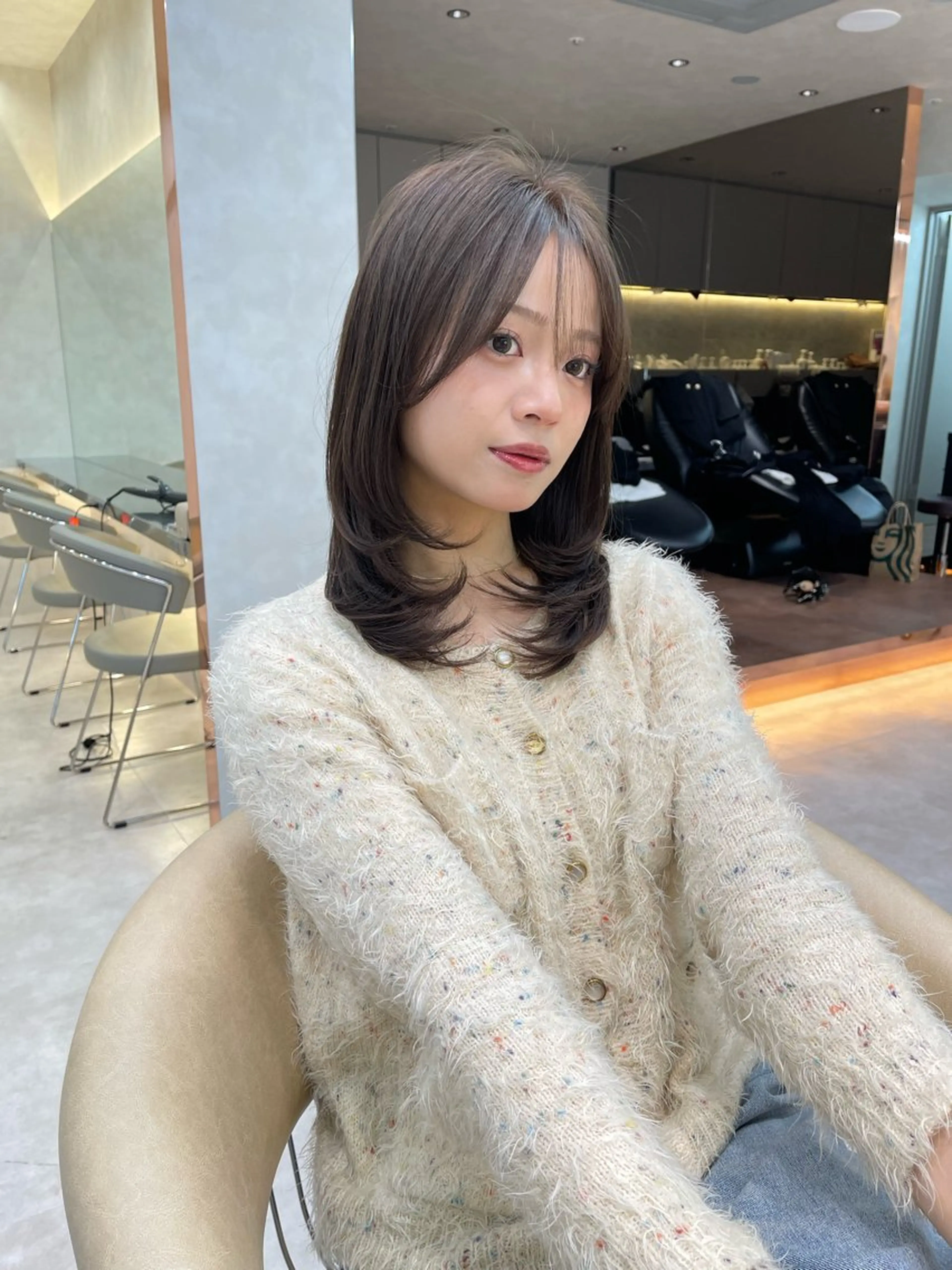 ミディアム ミディアムレイヤー レイヤーカット 宍戸 崇人のヘアスタイル