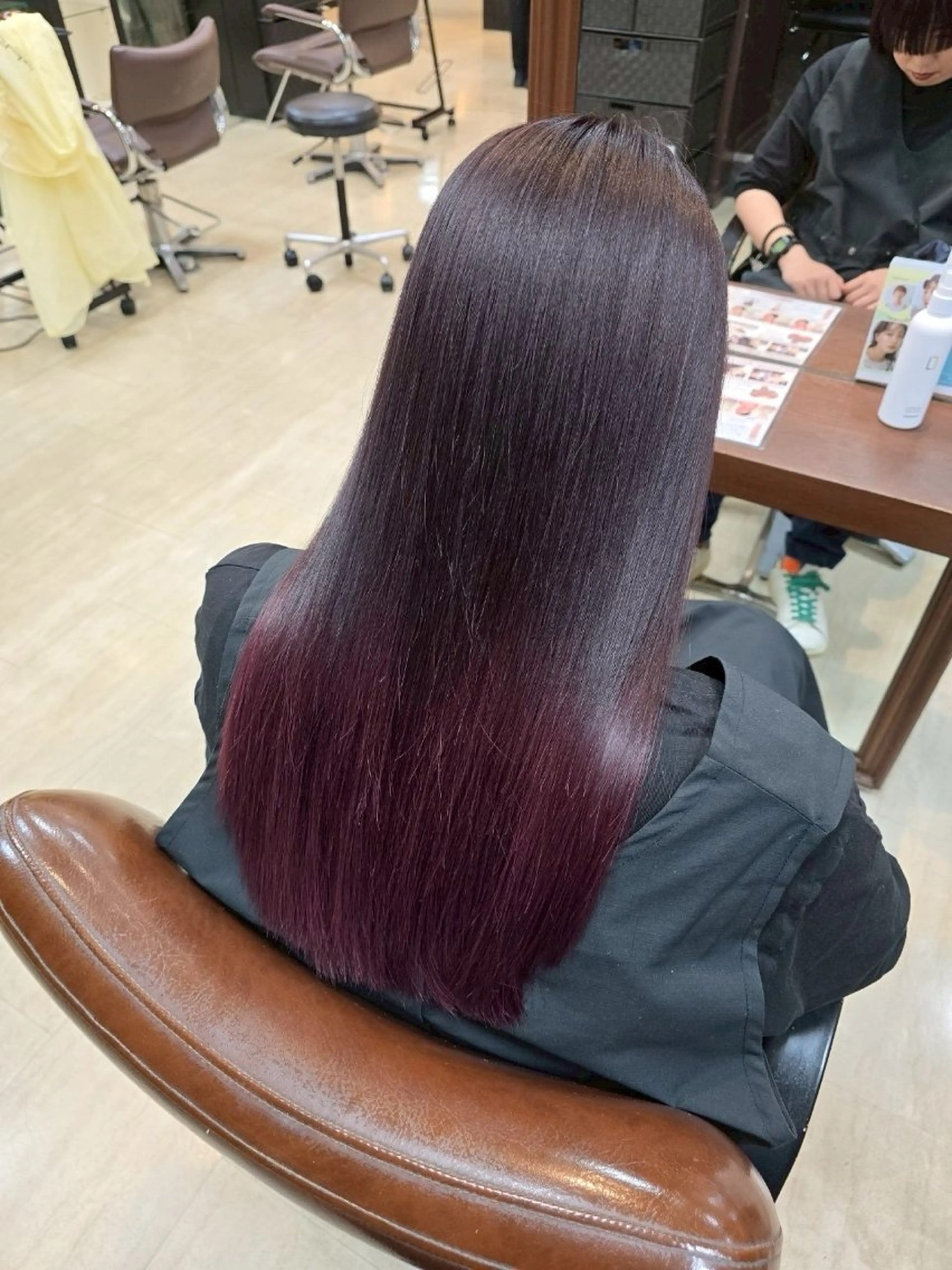 セミロング カット ヘアカラー トリートメント 早﨑 映天のヘアスタイル