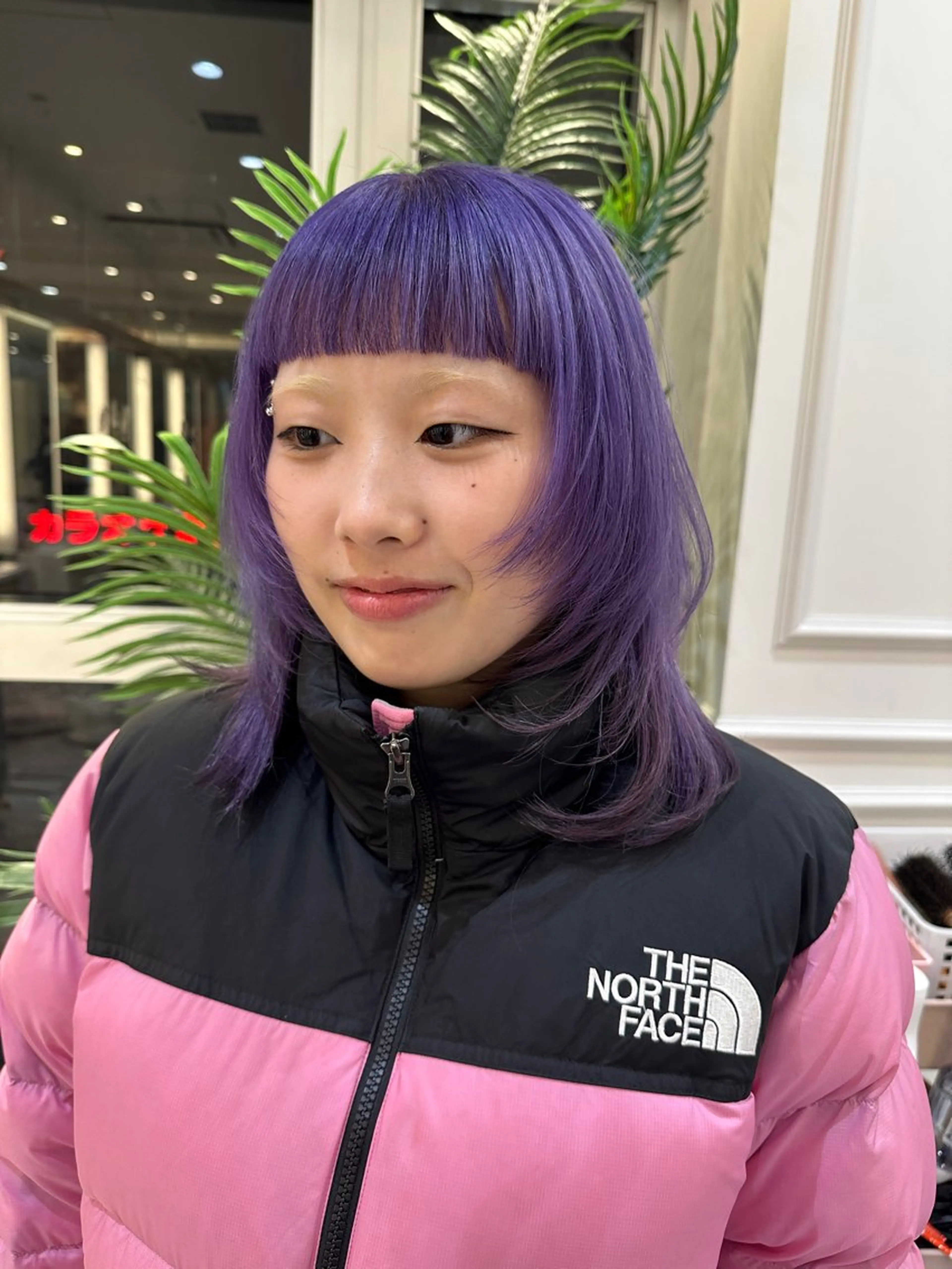 ミディアム カラー ラベンダーカラー ハッシュカット レイヤーカット オン眉 カット ヘアカラー トリートメント レイヤー/ウルフ/ ハイトーンchimiのヘアスタイル