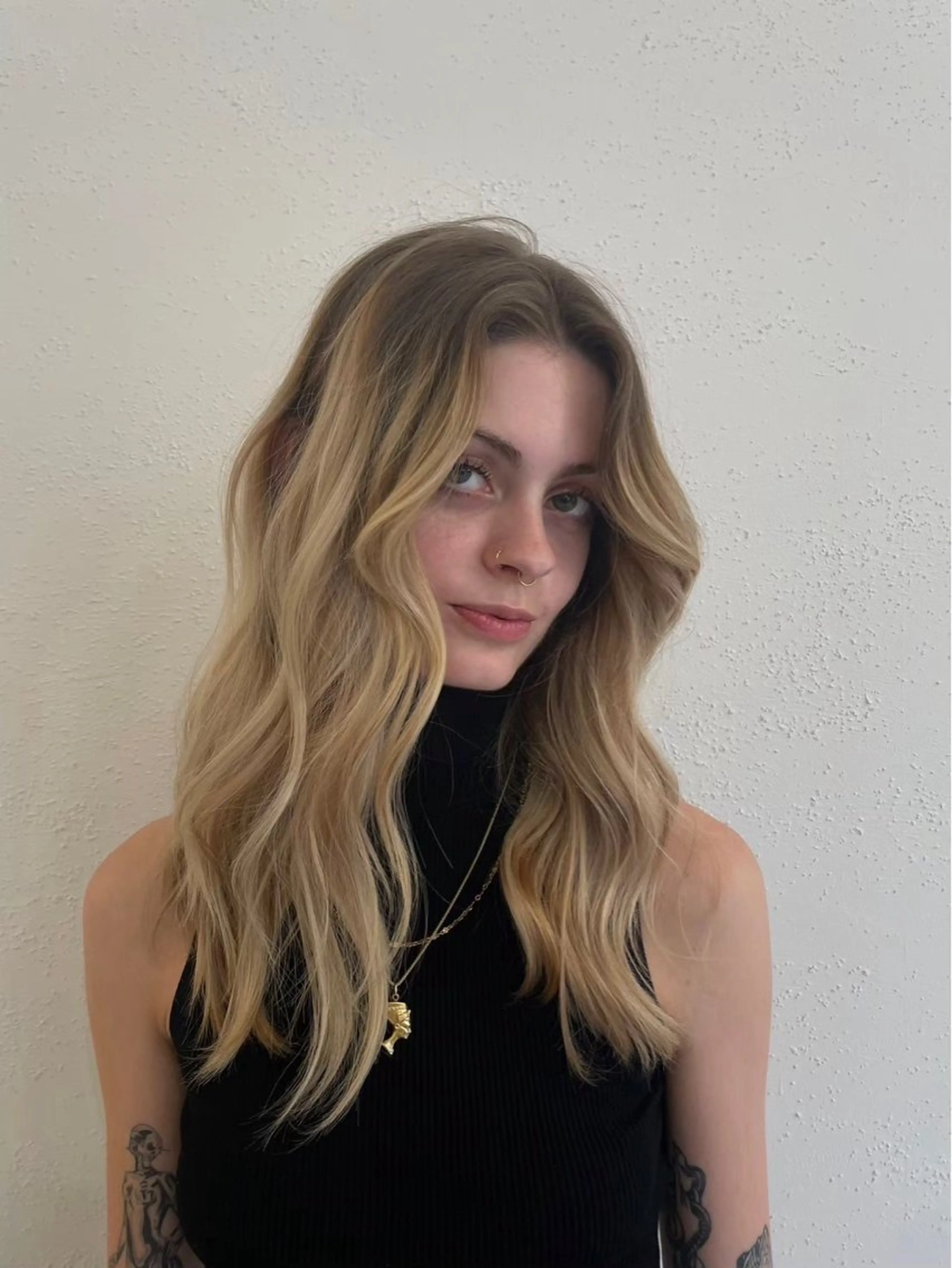 ロング 海外風⚡️/艶カラー 🎀/フェンのヘアスタイル