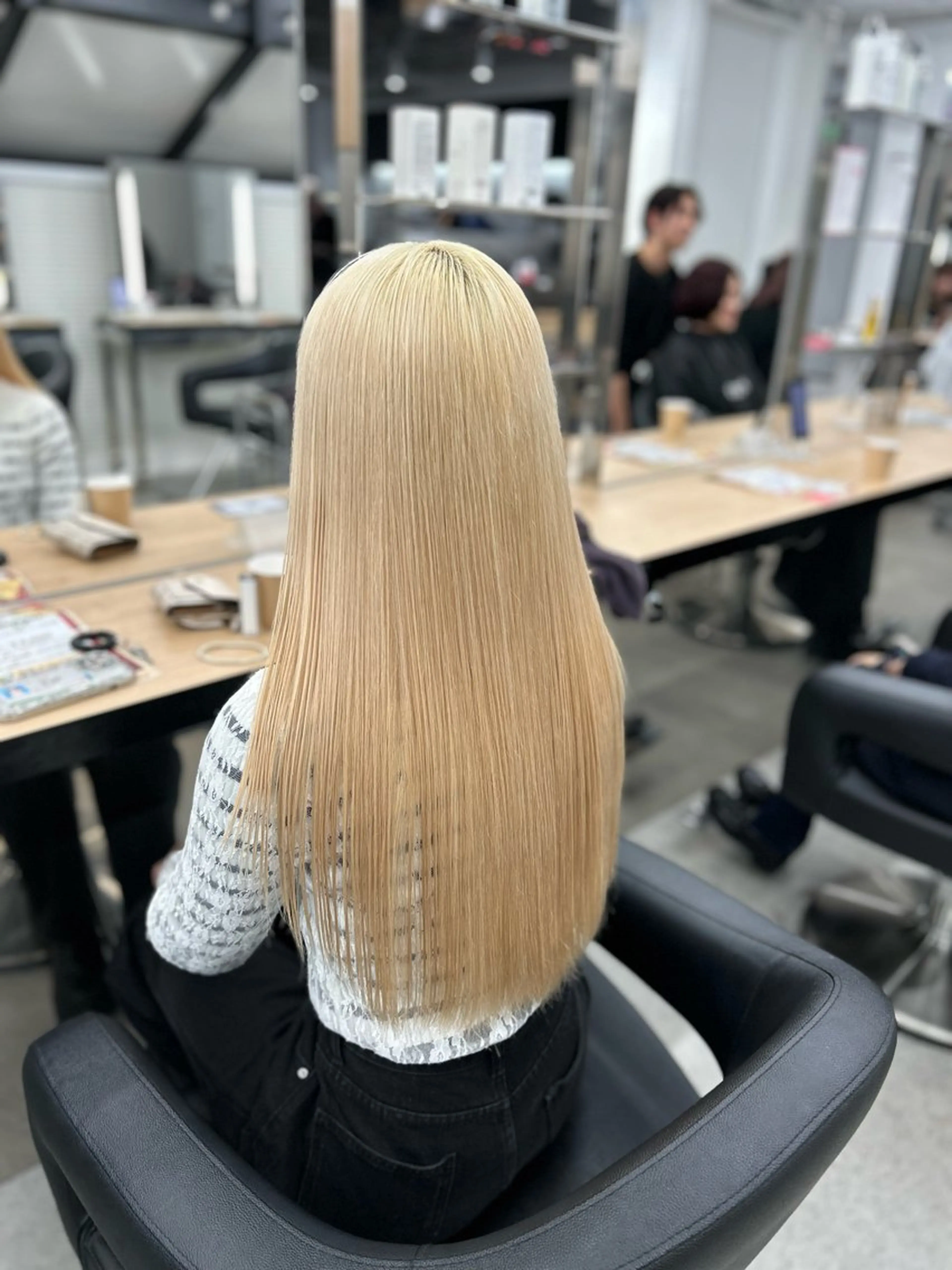 ロング カラー ヘアアレンジ トレンドモテカラー 🩷色落ちまで可愛くのヘアスタイル