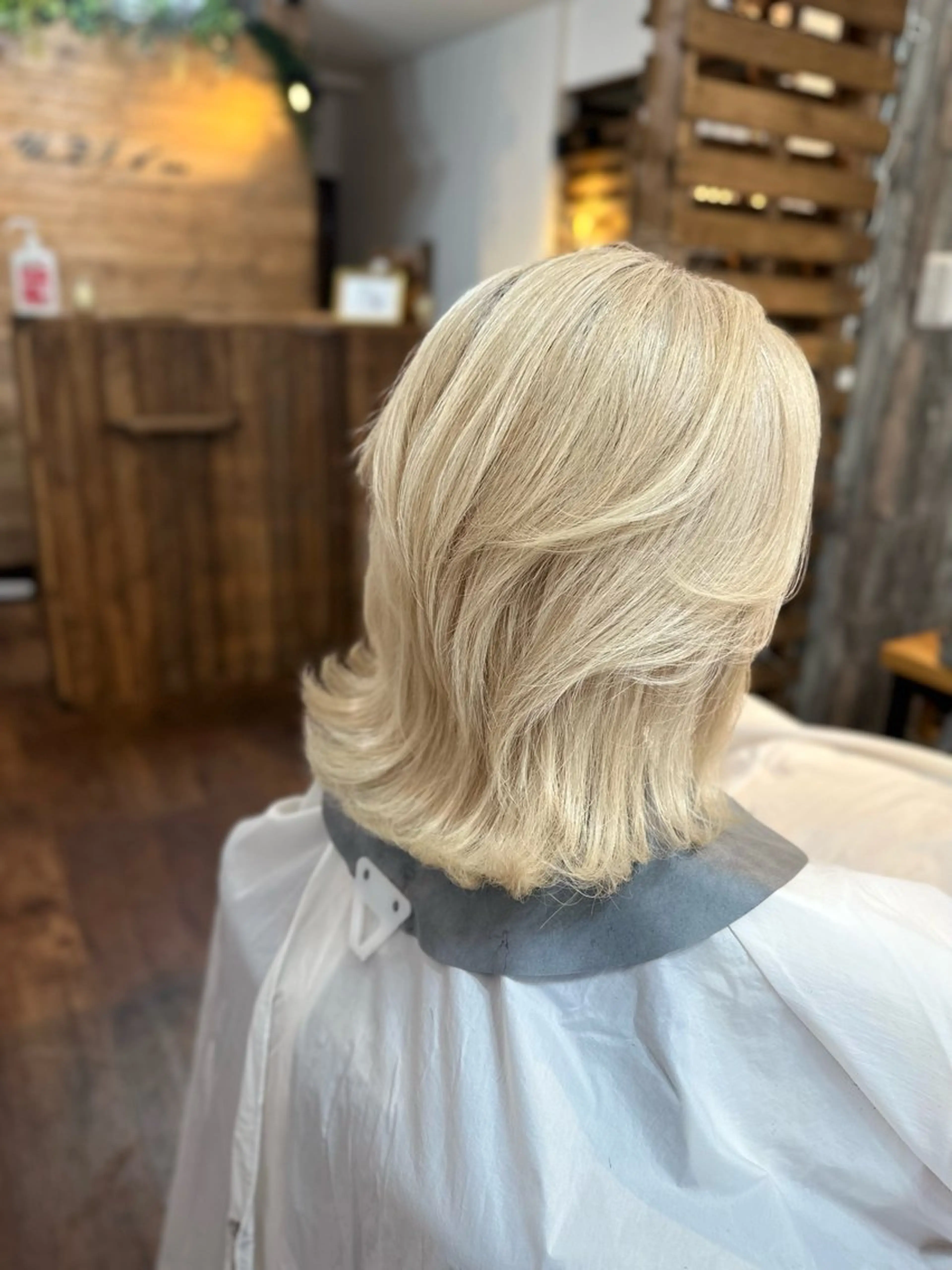 ミディアム ボブ レイヤーカット カット Luzir⭐︎ GEN⭐︎のヘアスタイル