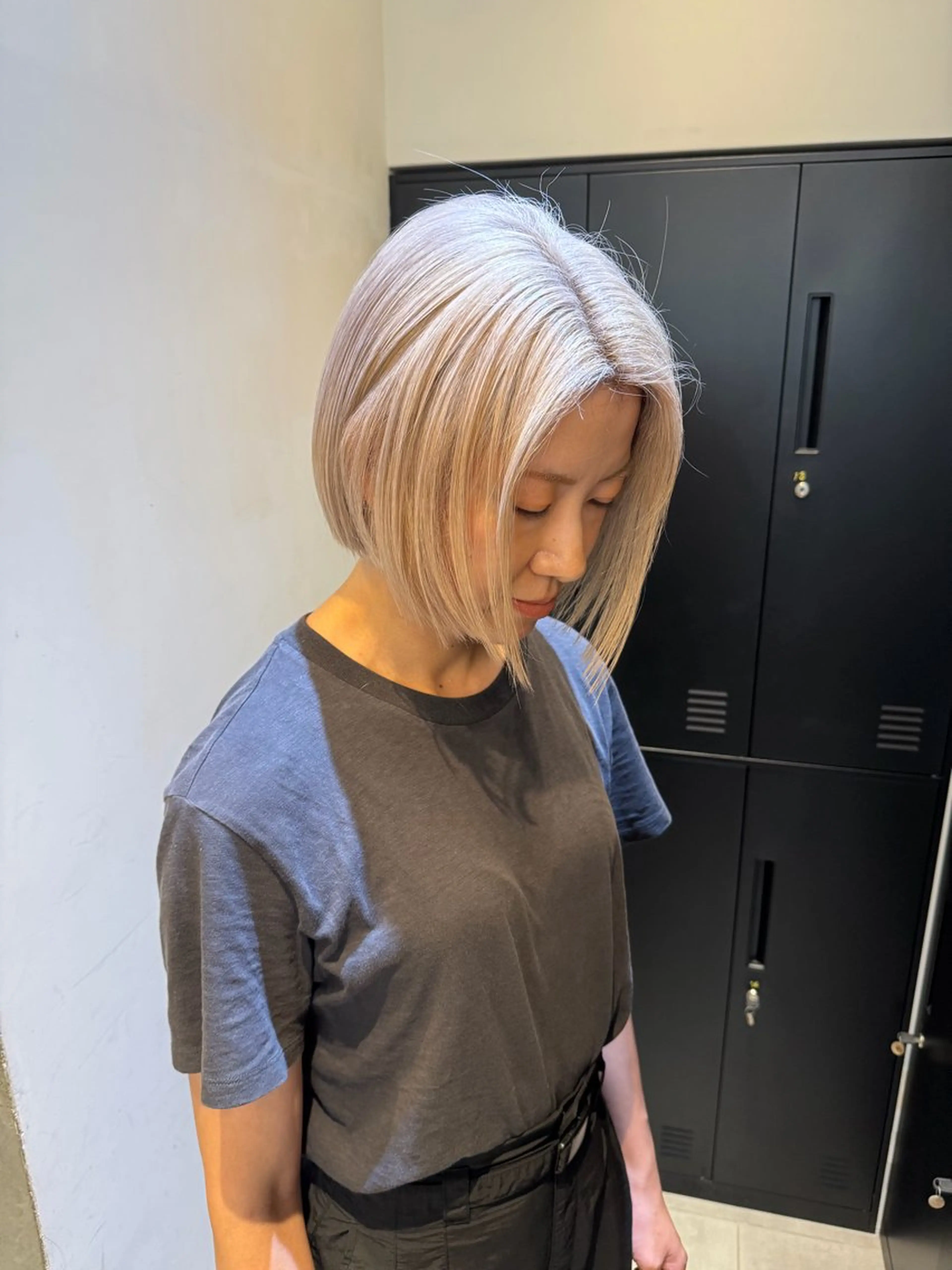 ショート カット ヘアカラー ハイトーン✨ボブ✨ 篠崎良訓のヘアスタイル