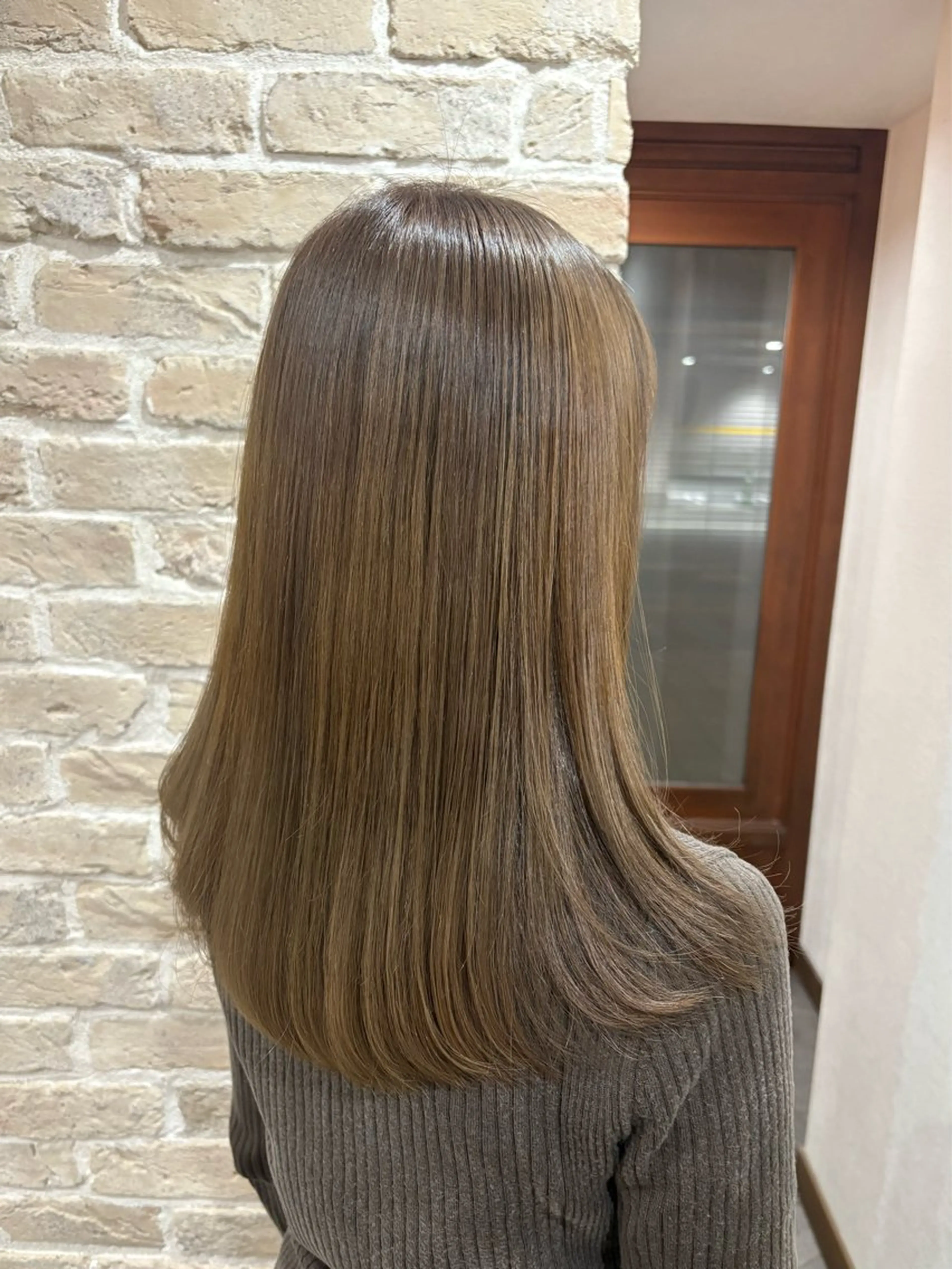 ミディアム カラー 堀 のえかのヘアスタイル