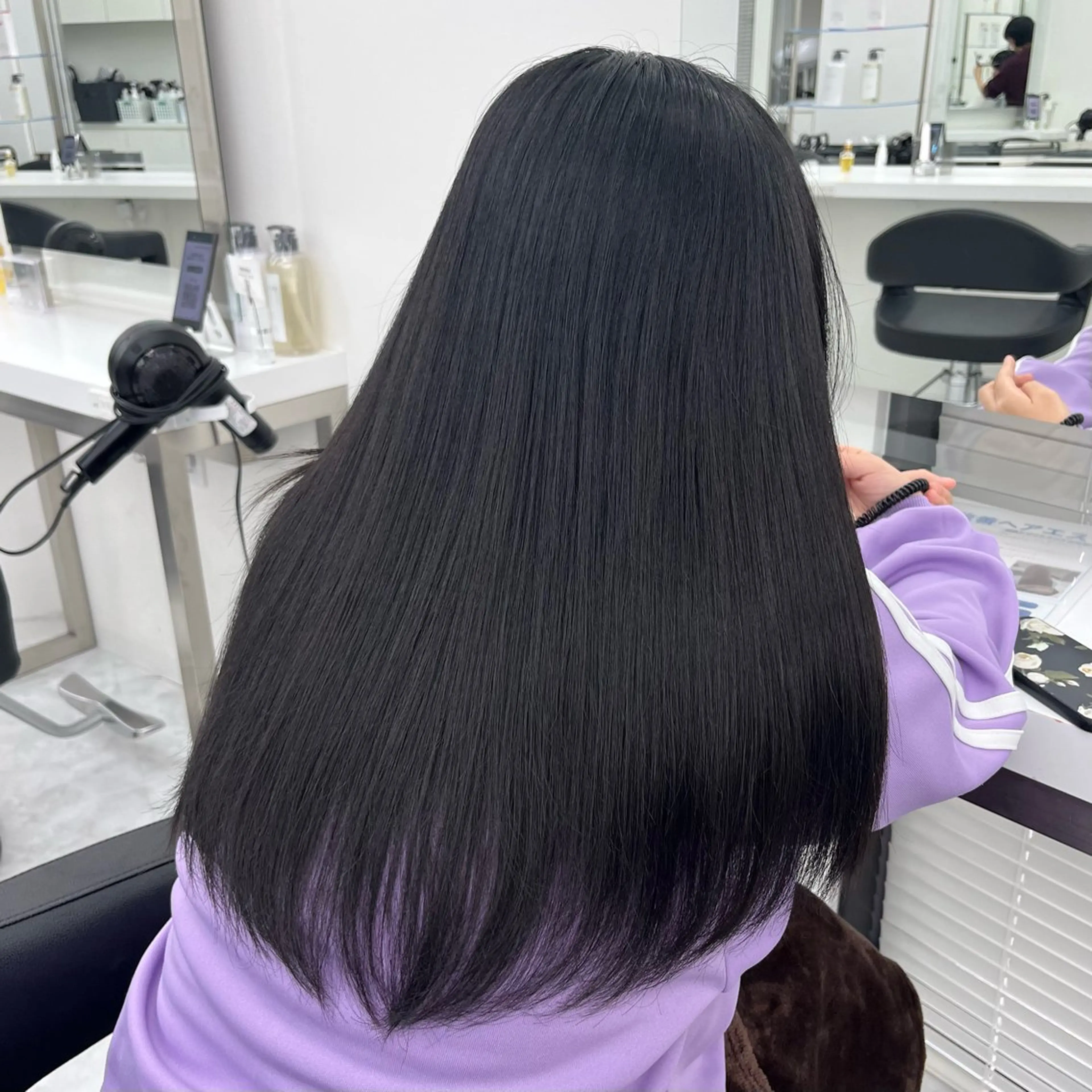 ロング カラー 黒髪 ブリーチ ブルーカラー ブルーブラック ダークグレー ヘアカラー トリートメント 天神/ケアブリーチ/ 髪質改善/上質艶髪のヘアスタイル