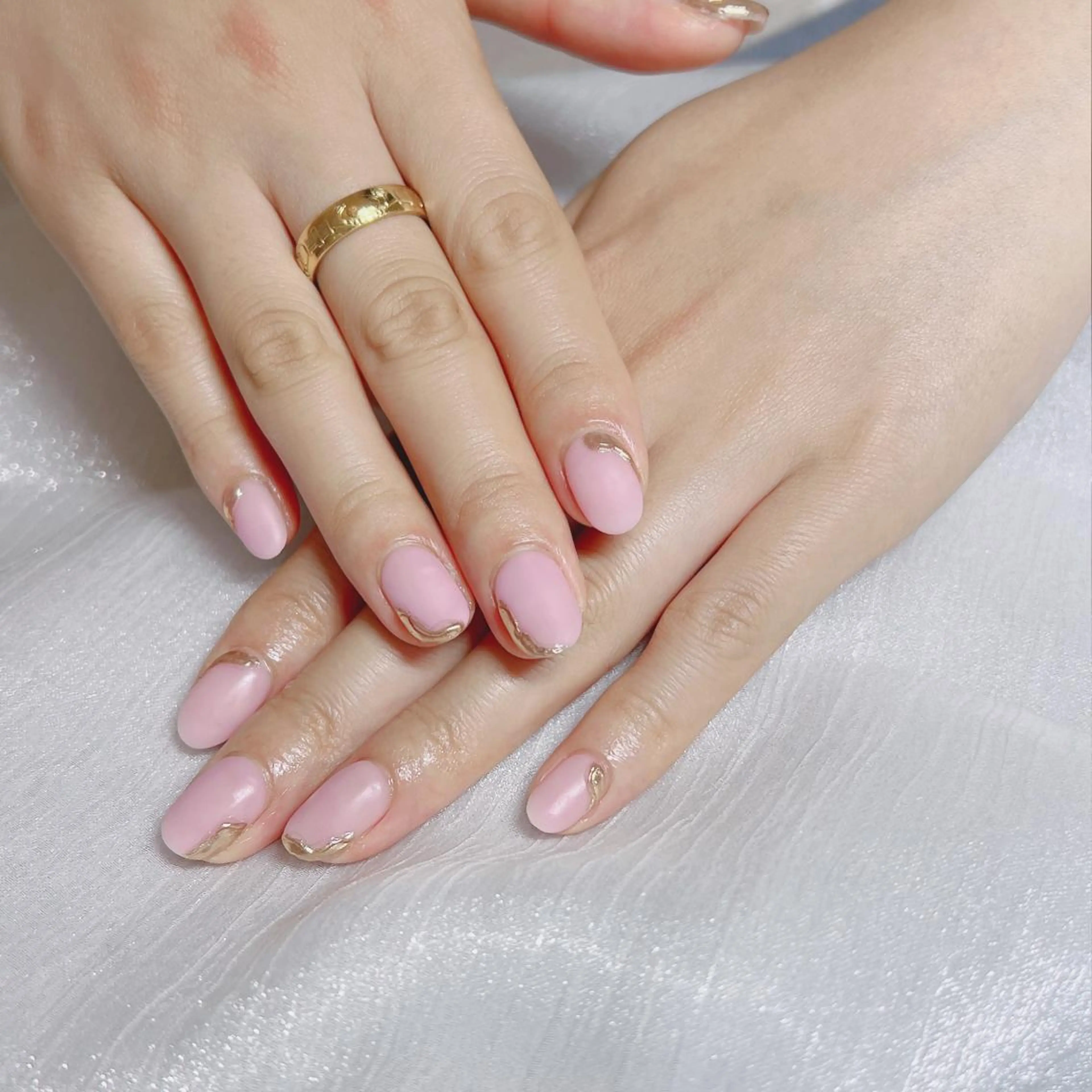 ネイル オーロラネイル フットネイル フレンチネイル ジェルネイル 韓国ネイル ハンドネイル ハンドケア 【ENサロン】 Rei🎀Nailのネイルデザイン