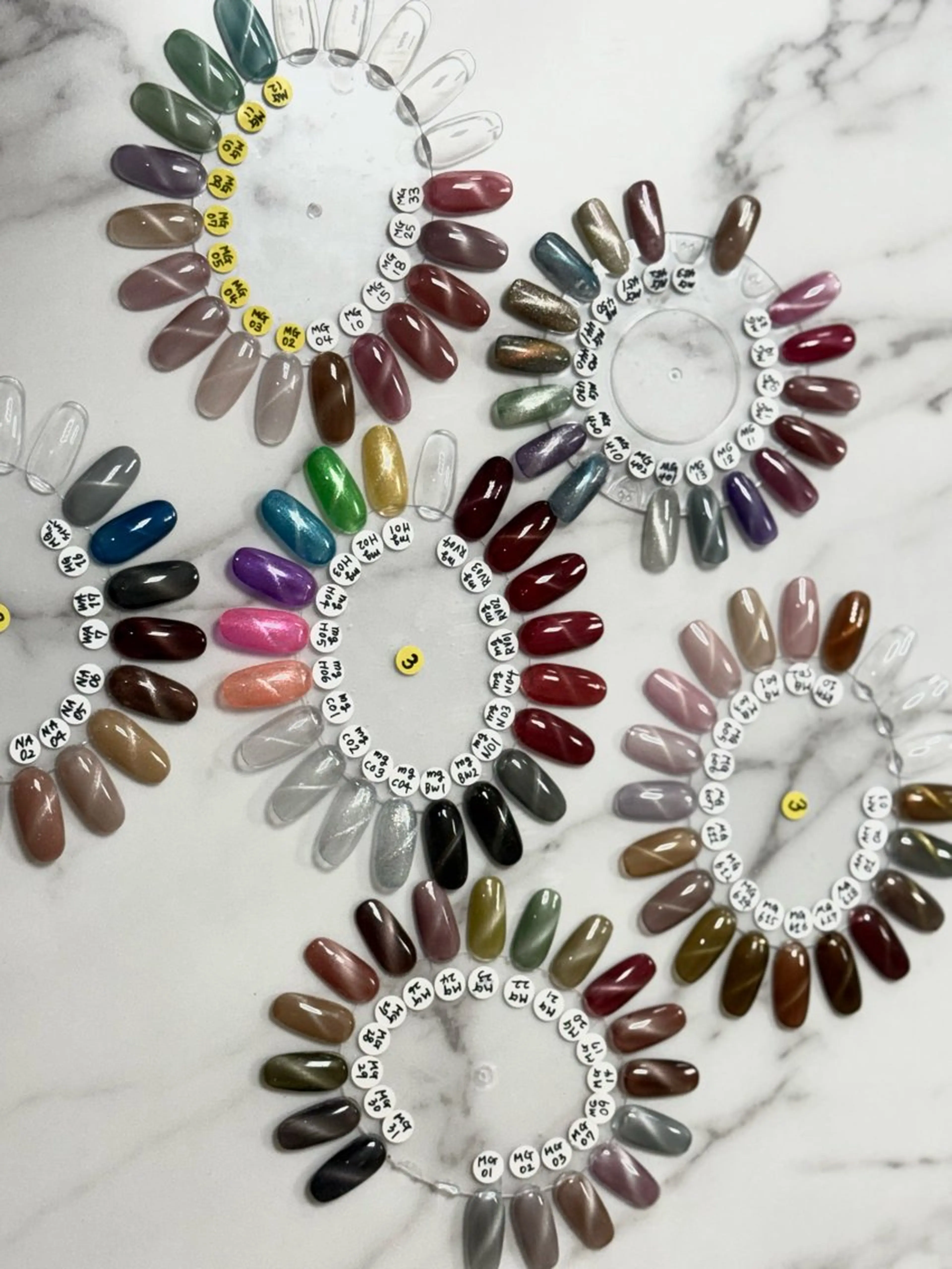 ネイル 土田　春菜 スターネイル千葉駅店のネイルデザイン