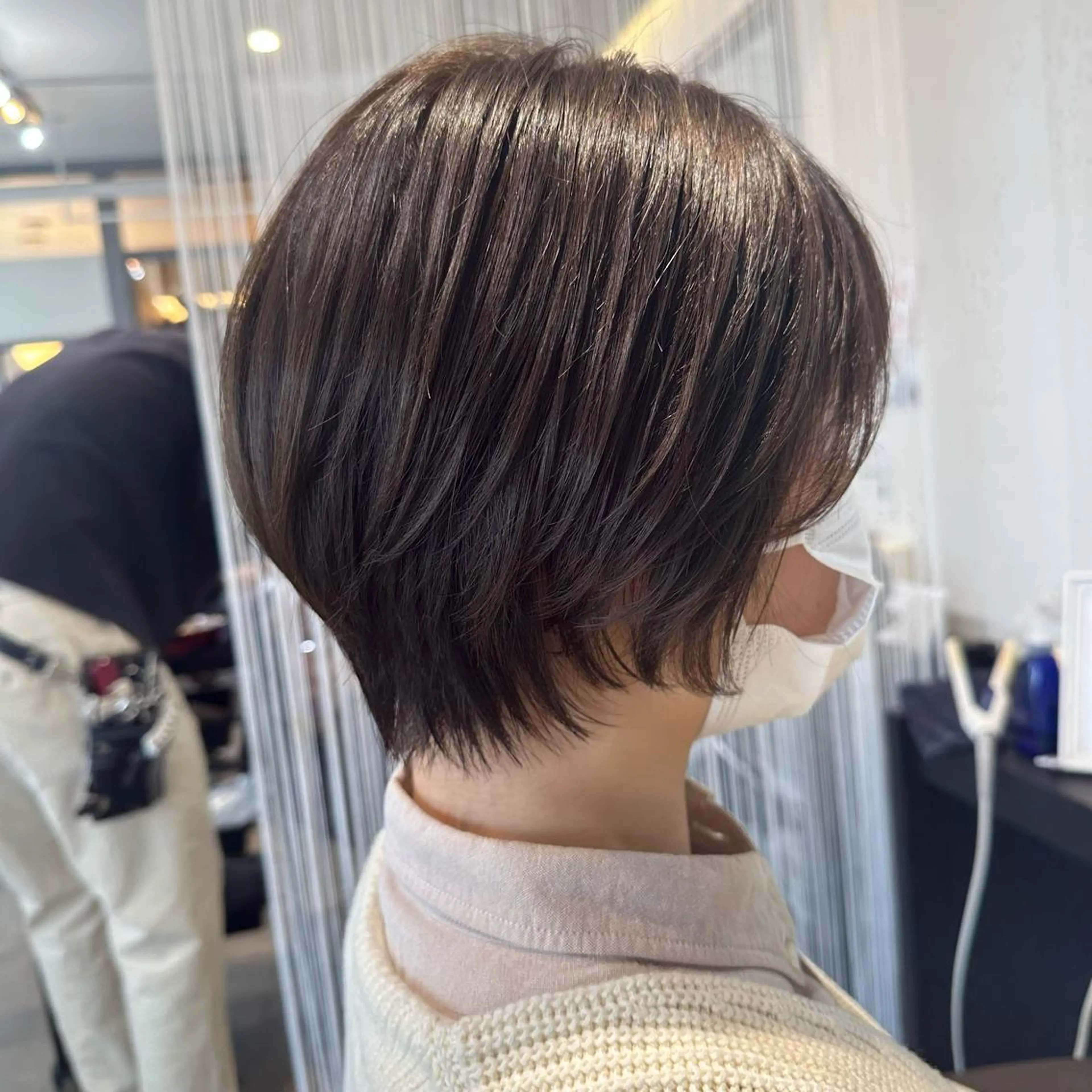 ショート カット ヘアカラー 若泉 真梨のヘアスタイル