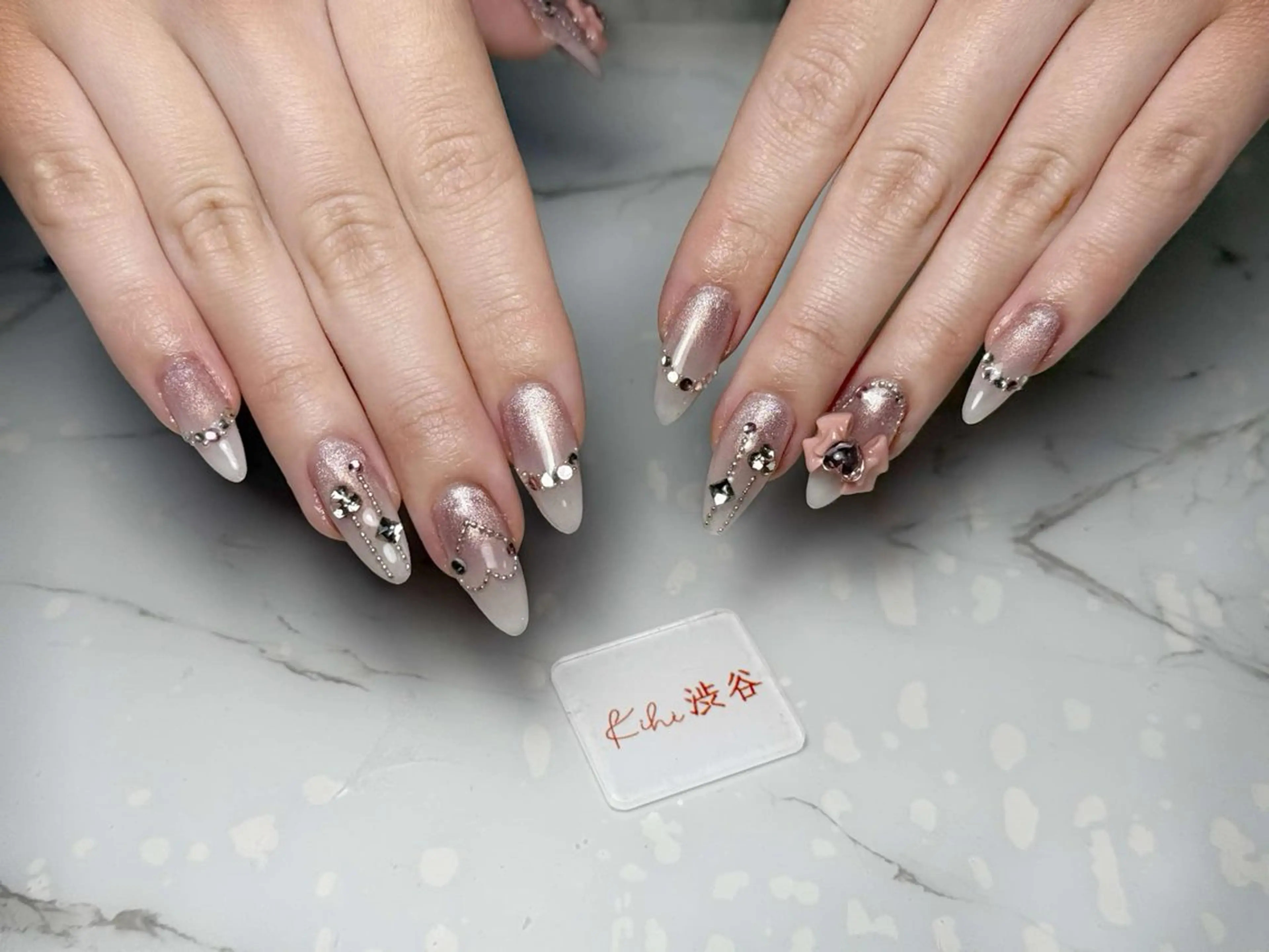 ネイル アートネイル フレンチネイル ジェルネイル グラデーション 韓国ネイル ハンドネイル 💕鈴木ユリ パラジェル/オフ無料のネイルデザイン