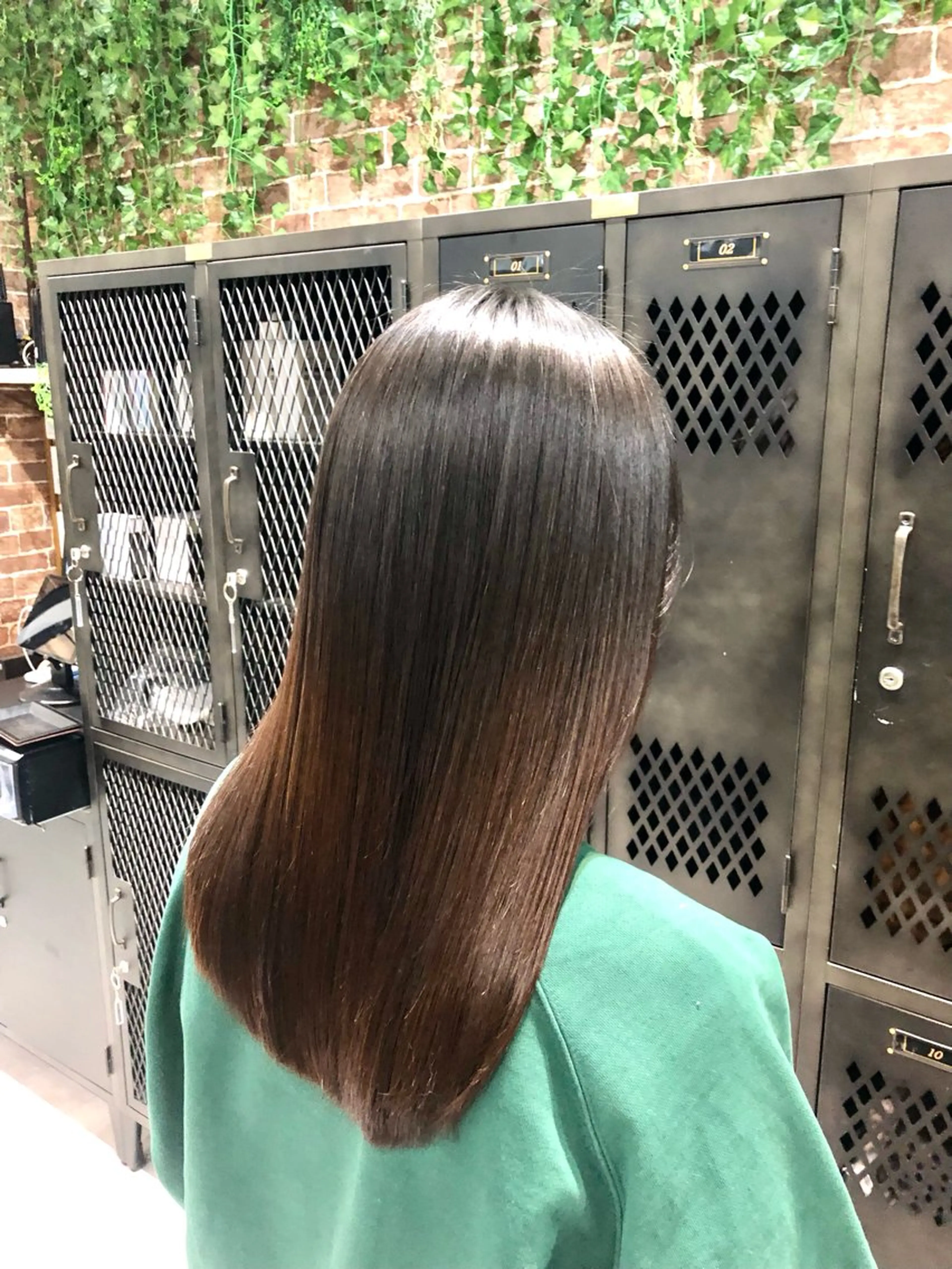 セミロング 髪質改善 トリートメント 酸熱トリートメント カット ヘアカラー トリートメント ⭐️艶髪⭐️髪質改善 newi町田 山本のヘアスタイル