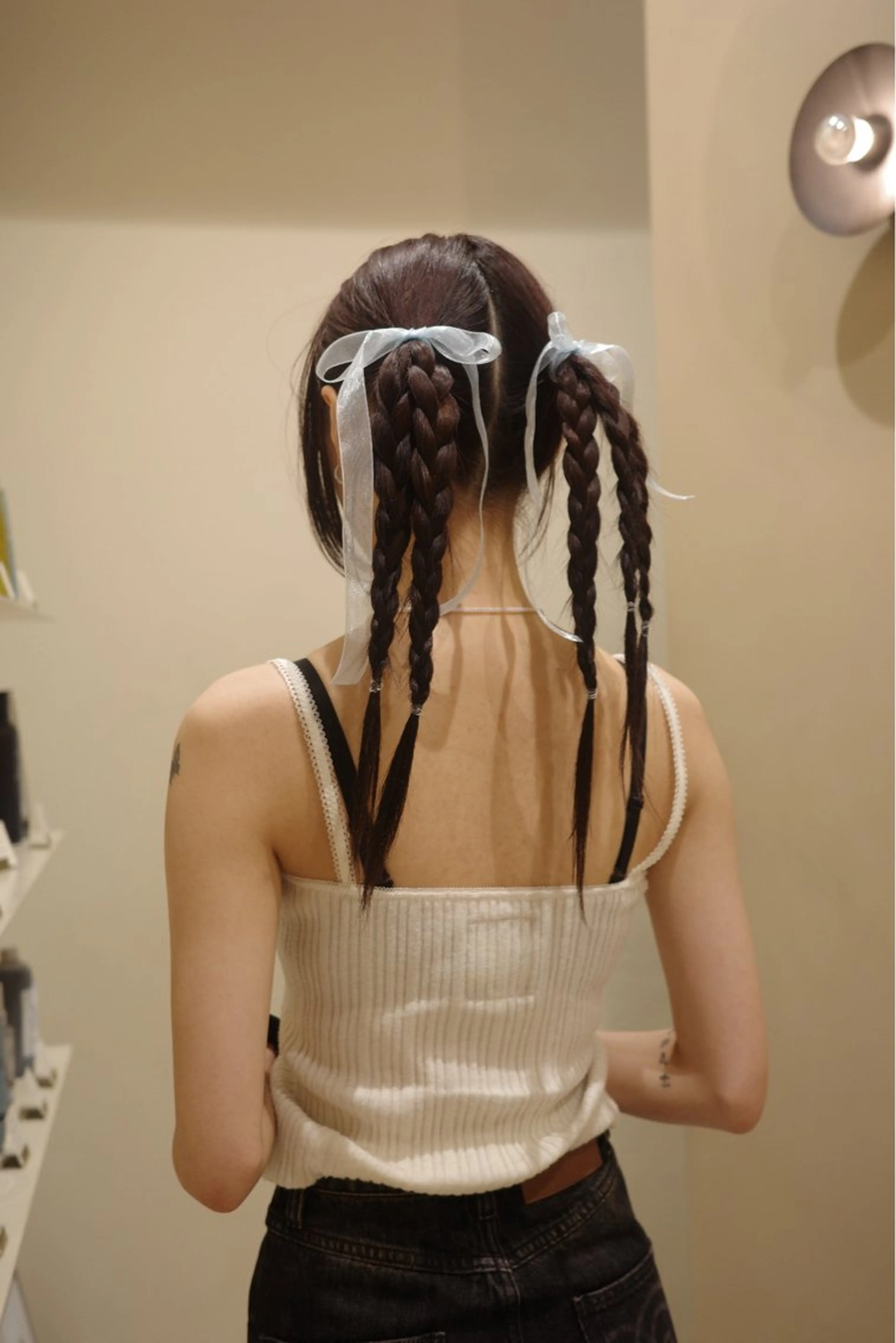 セミロング ヘアアレンジ レイヤーカット NERO加藤木麻彩のヘアスタイル