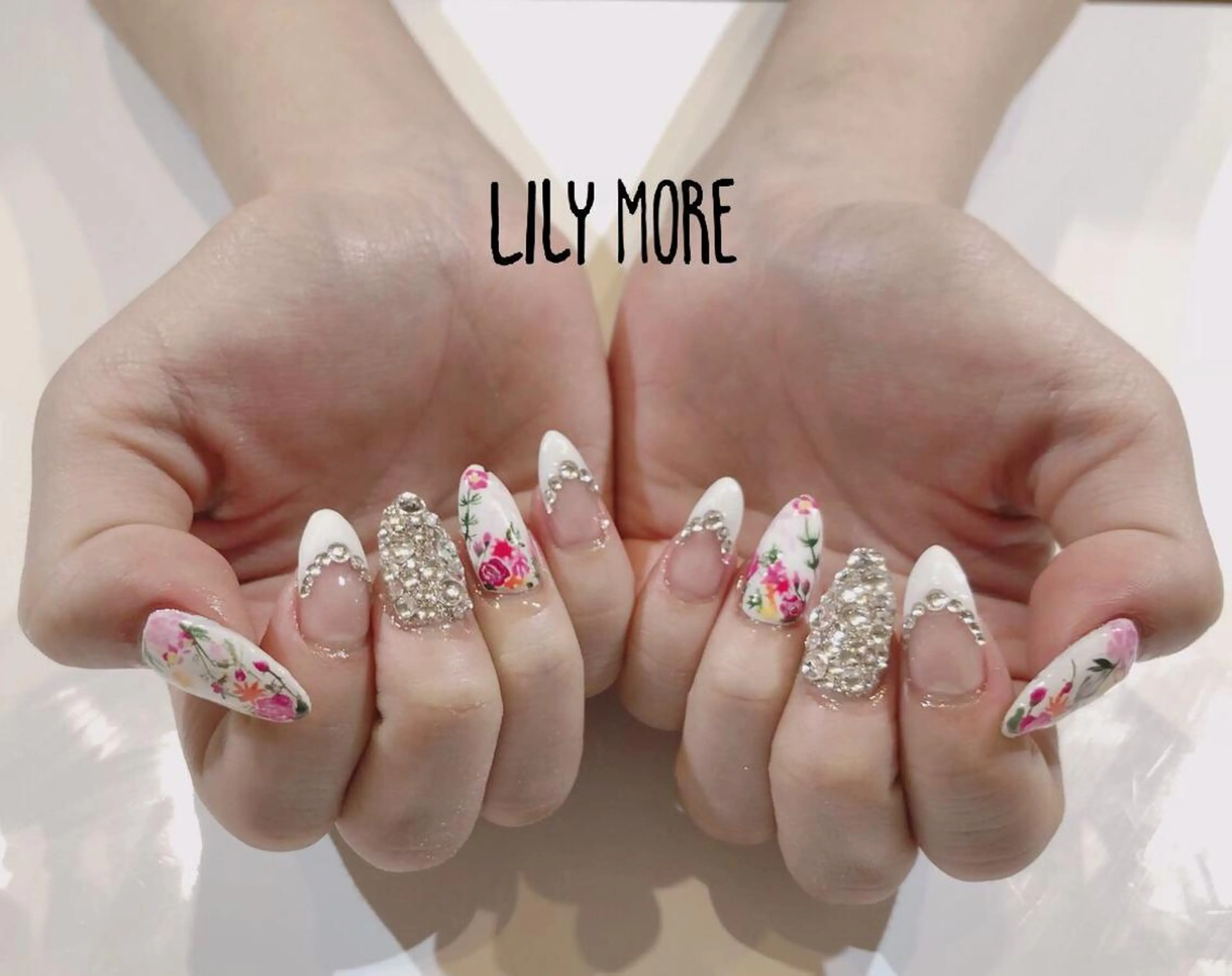 ネイル フラワーネイル Lily closetのネイルデザイン