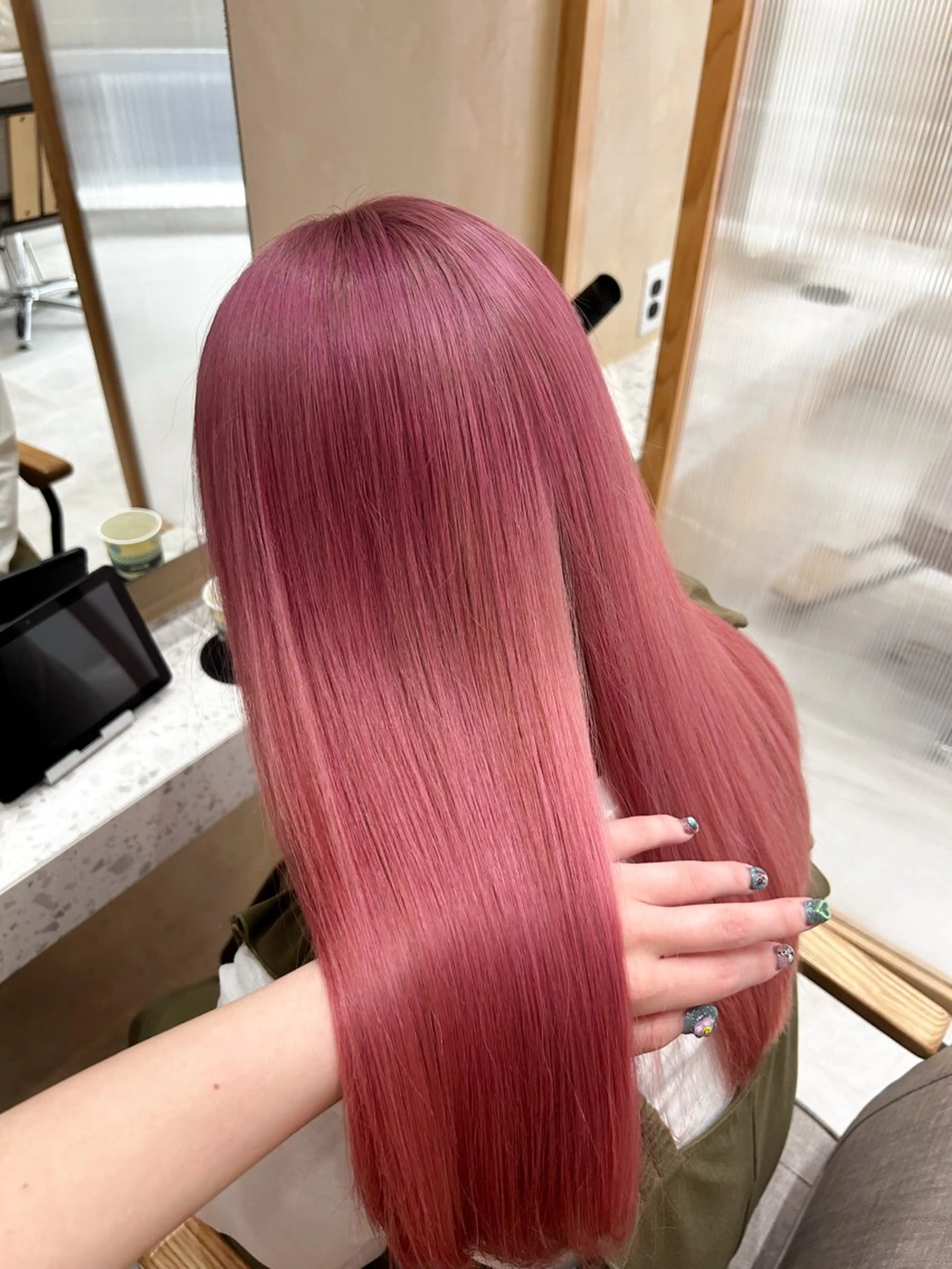 ロング カラー ブリーチ ピンクカラー カット ヘアカラー メンズ特化美容師👾 チカのヘアスタイル