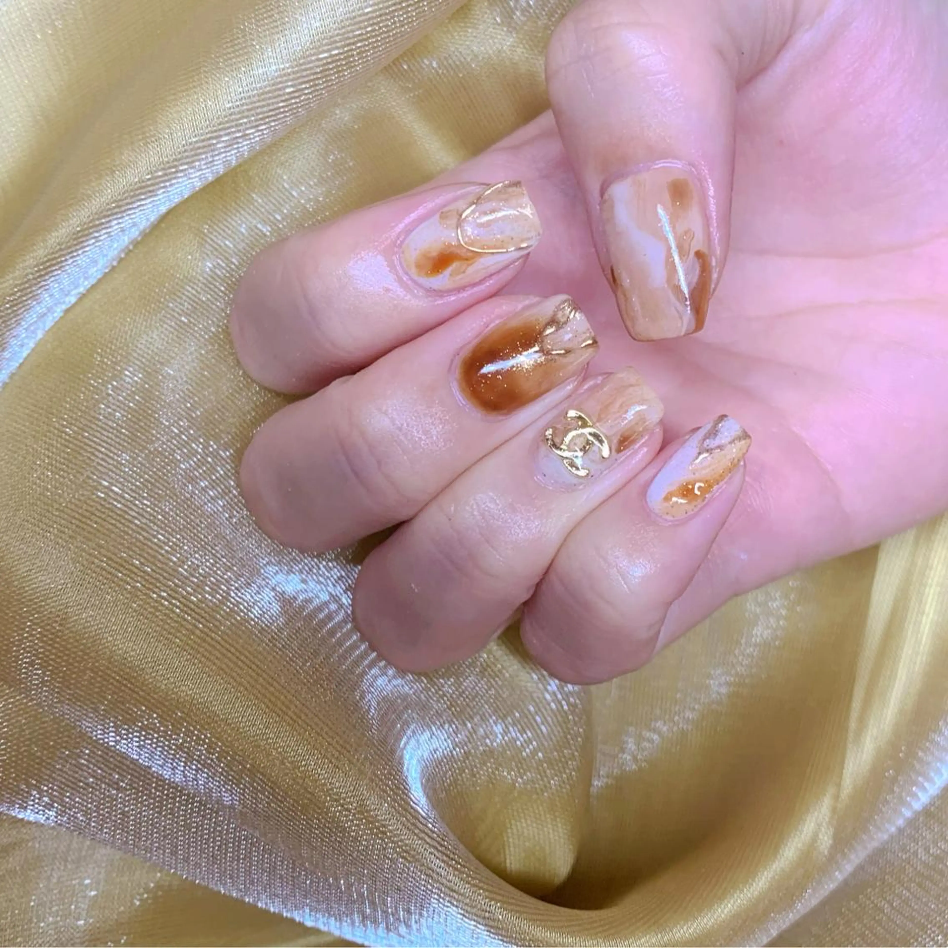 ネイル オーロラネイル フットネイル フレンチネイル ジェルネイル 韓国ネイル 【ENサロン】 Rei🎀Nailのネイルデザイン