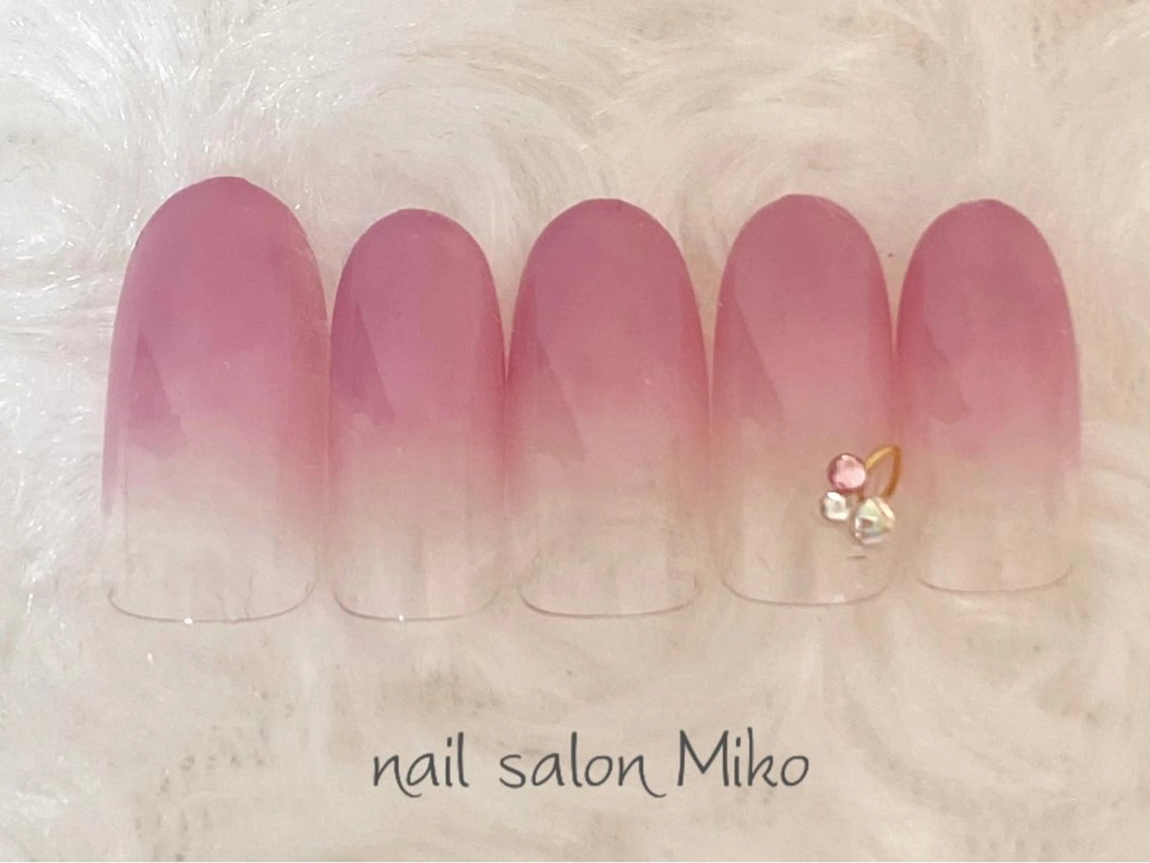 ネイル グラデーション nail salon Mikoのネイルデザイン