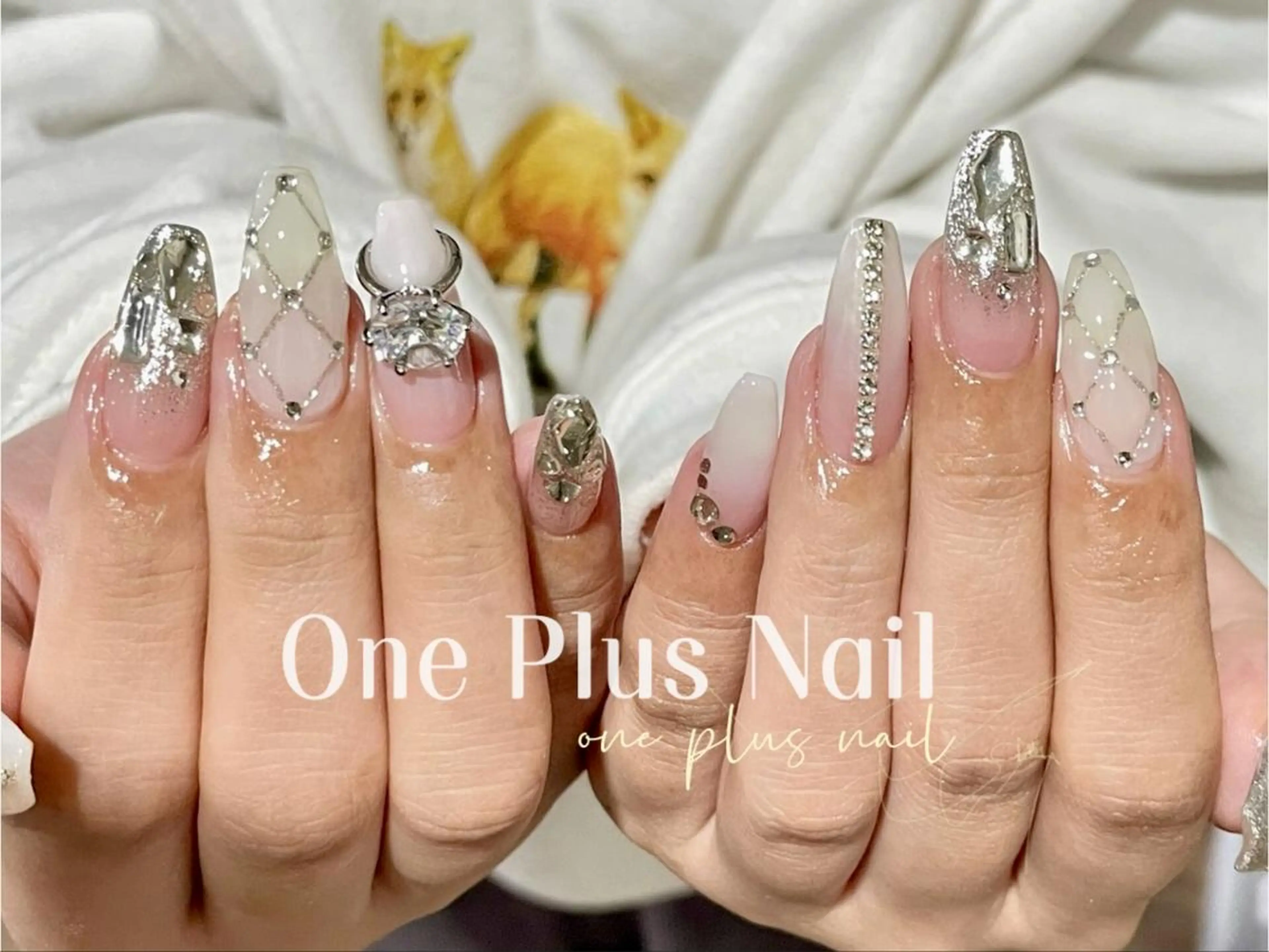 ネイル ガーリー ハート キラキラネイル 韓国ネイル ロングネイル ハンドネイル ハンドケア One Plus Nail Salonのネイルデザイン