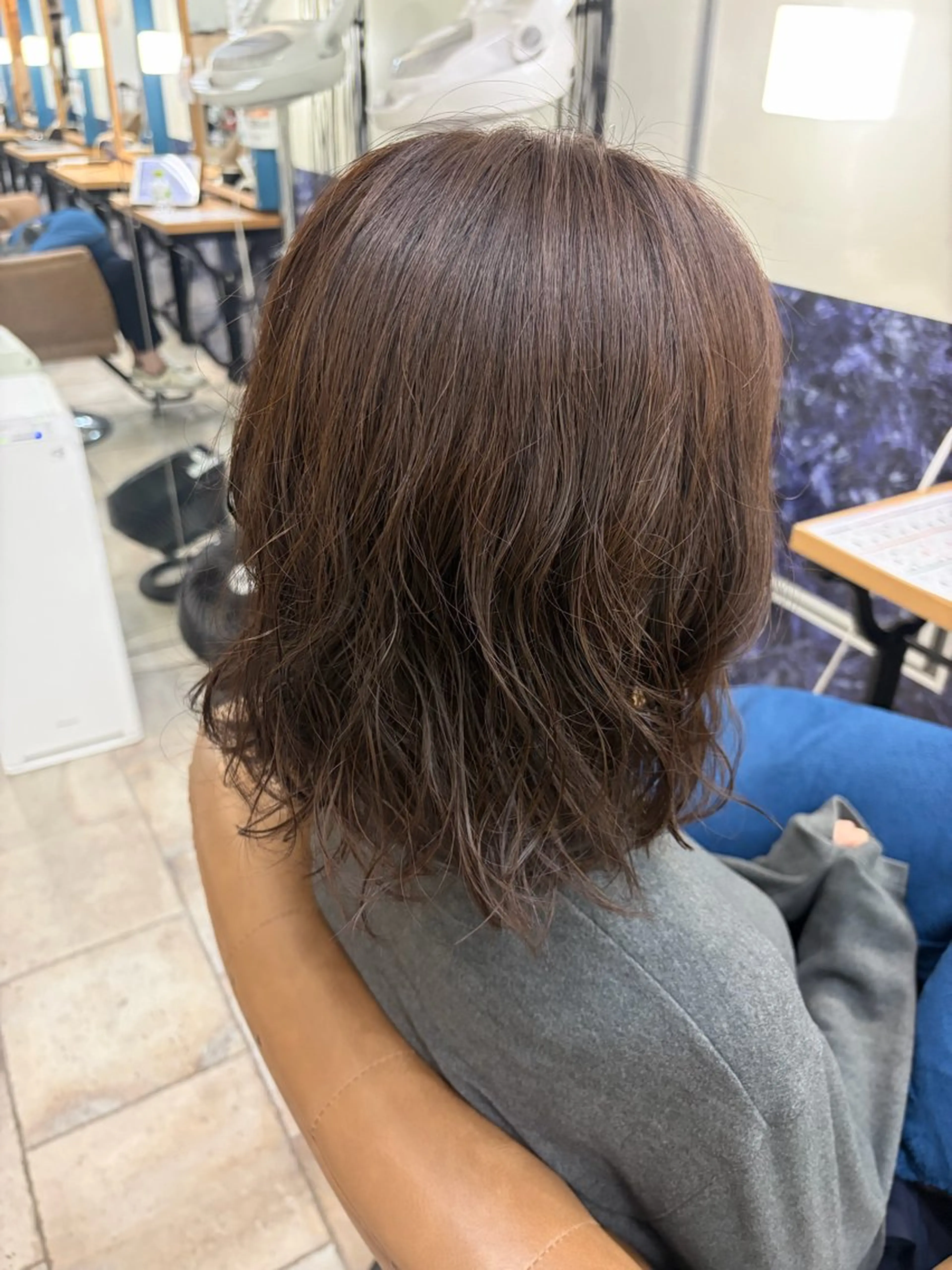 ミディアム パーマ カット トリートメント ヘッドスパ カラー/アイリスト 麻優のヘアスタイル