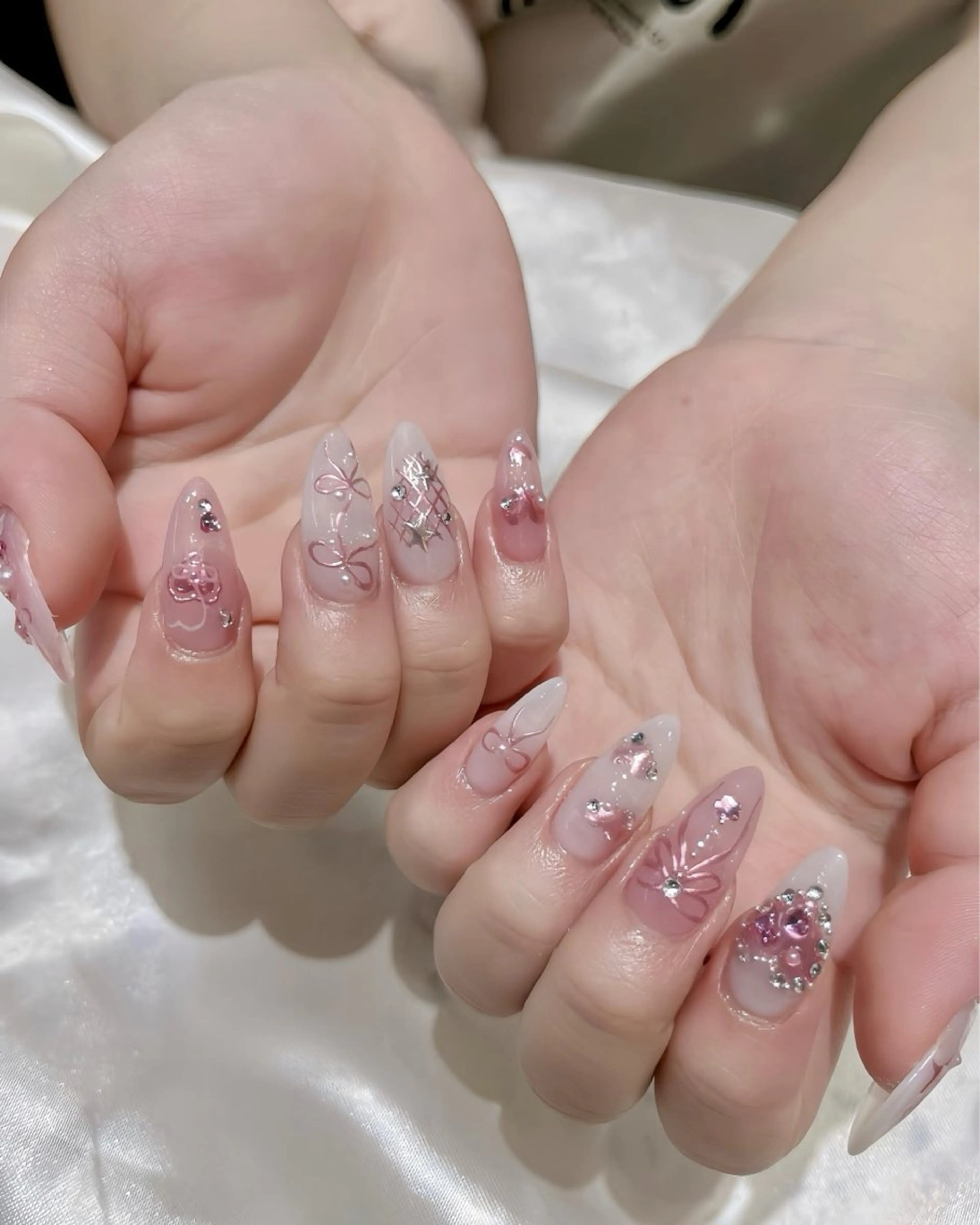 ネイル ハンドネイル ハンドケア DuLi Blinkのネイルデザイン