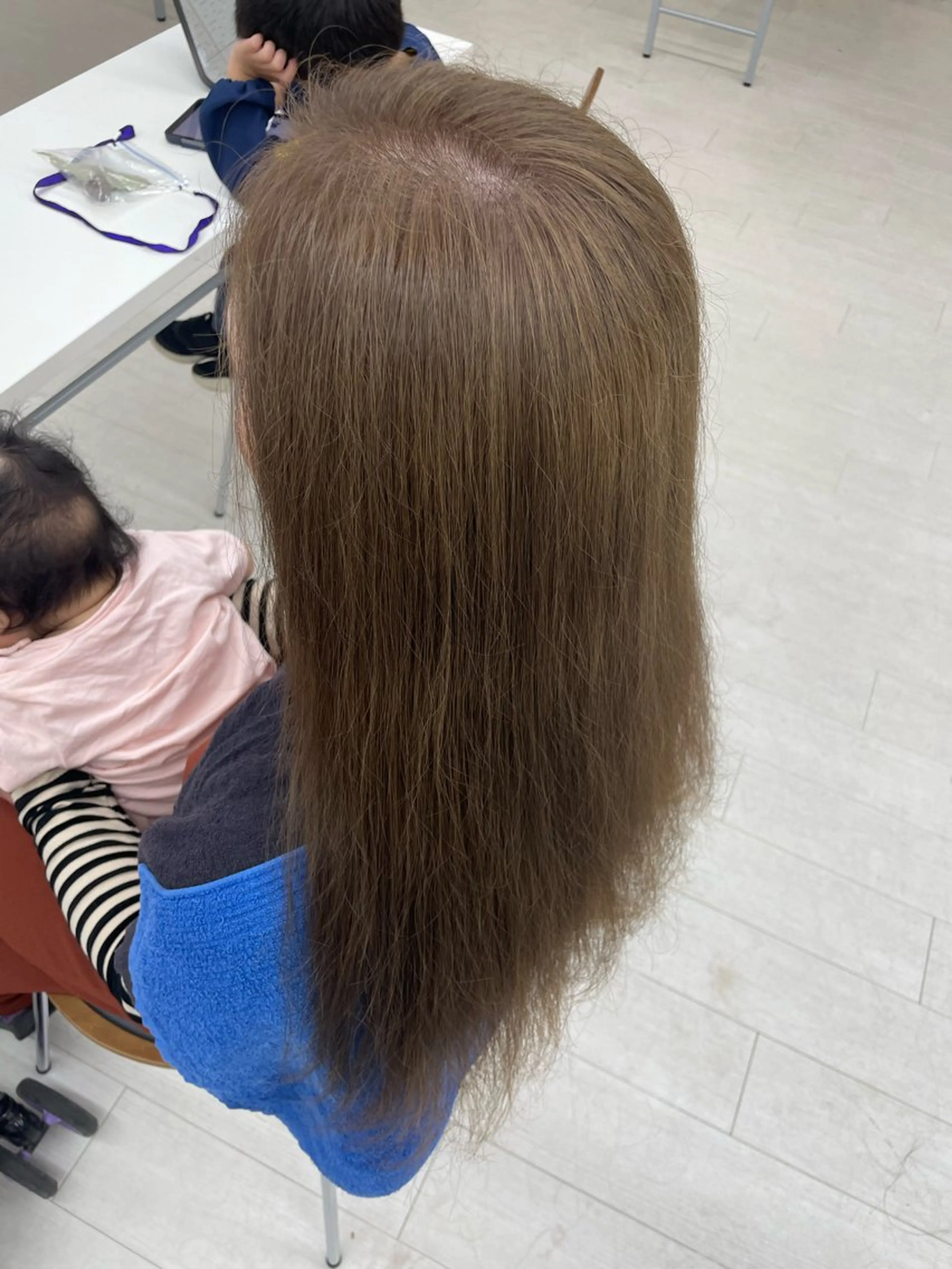 カラー ベージュカラー オリーブベージュ 脇 麻紘のヘアスタイル