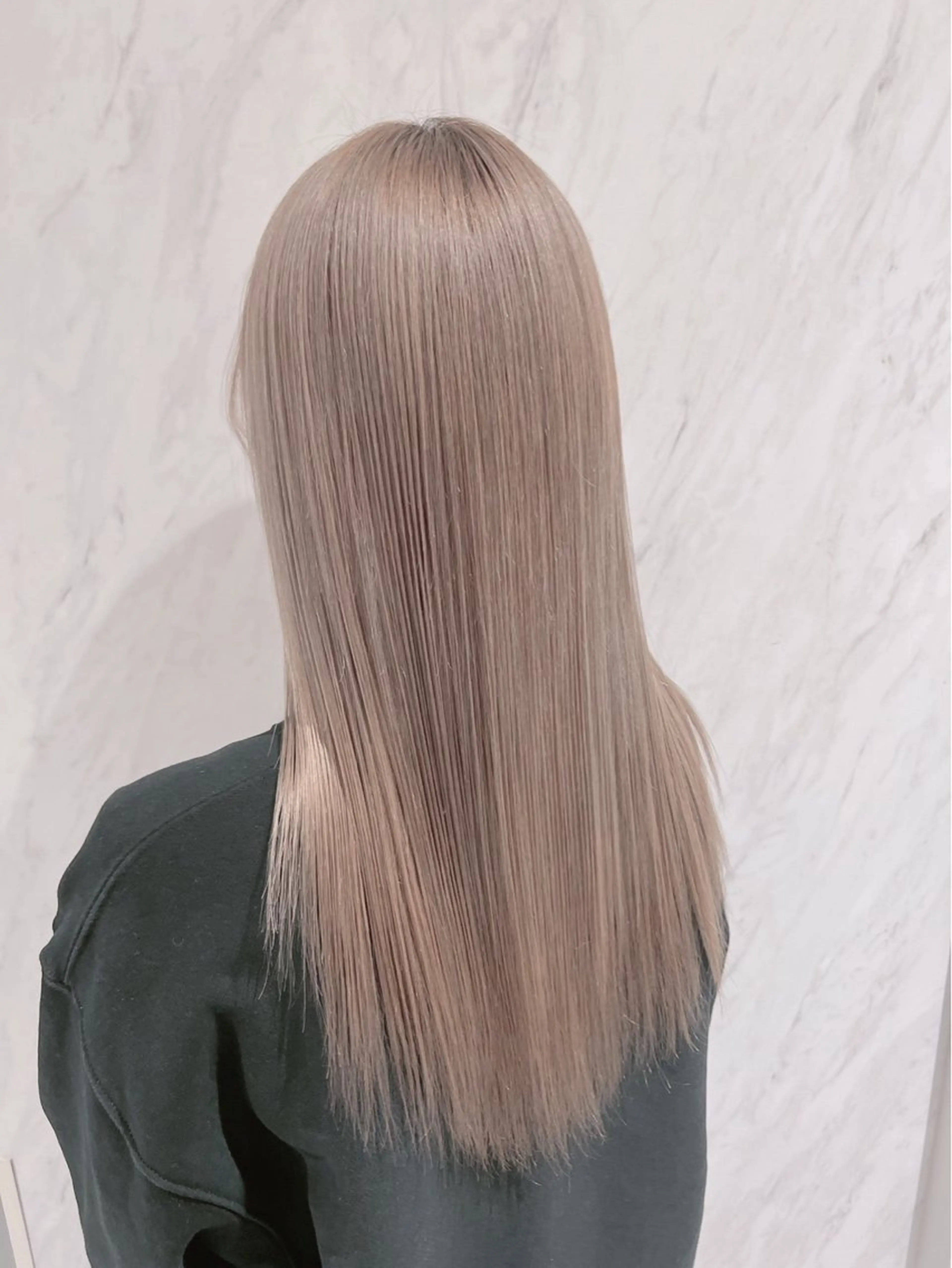 ロング カラー Lee枚方 朱音のヘアスタイル