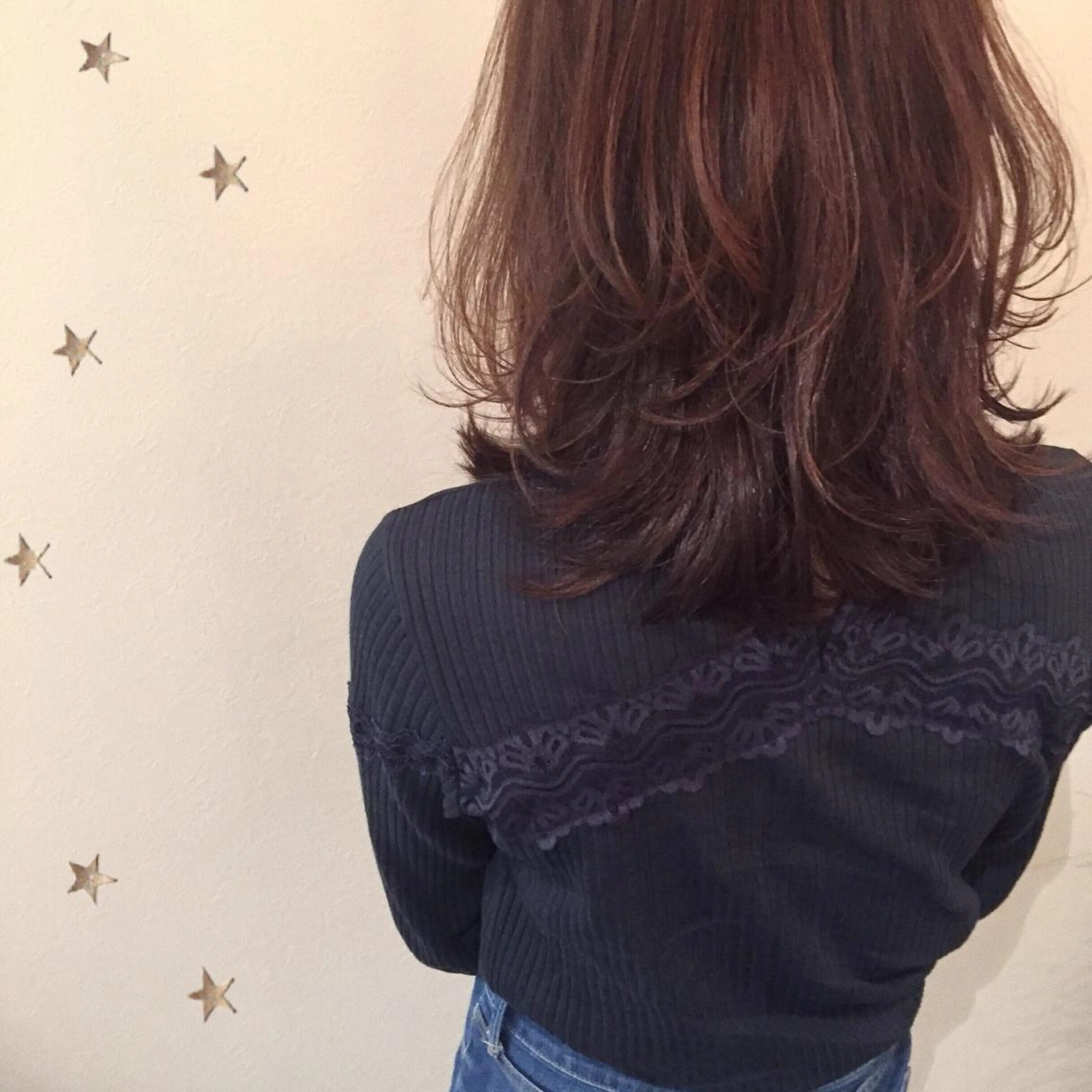 ミディアム カラー レイヤーカット 市川 千夏のヘアスタイル