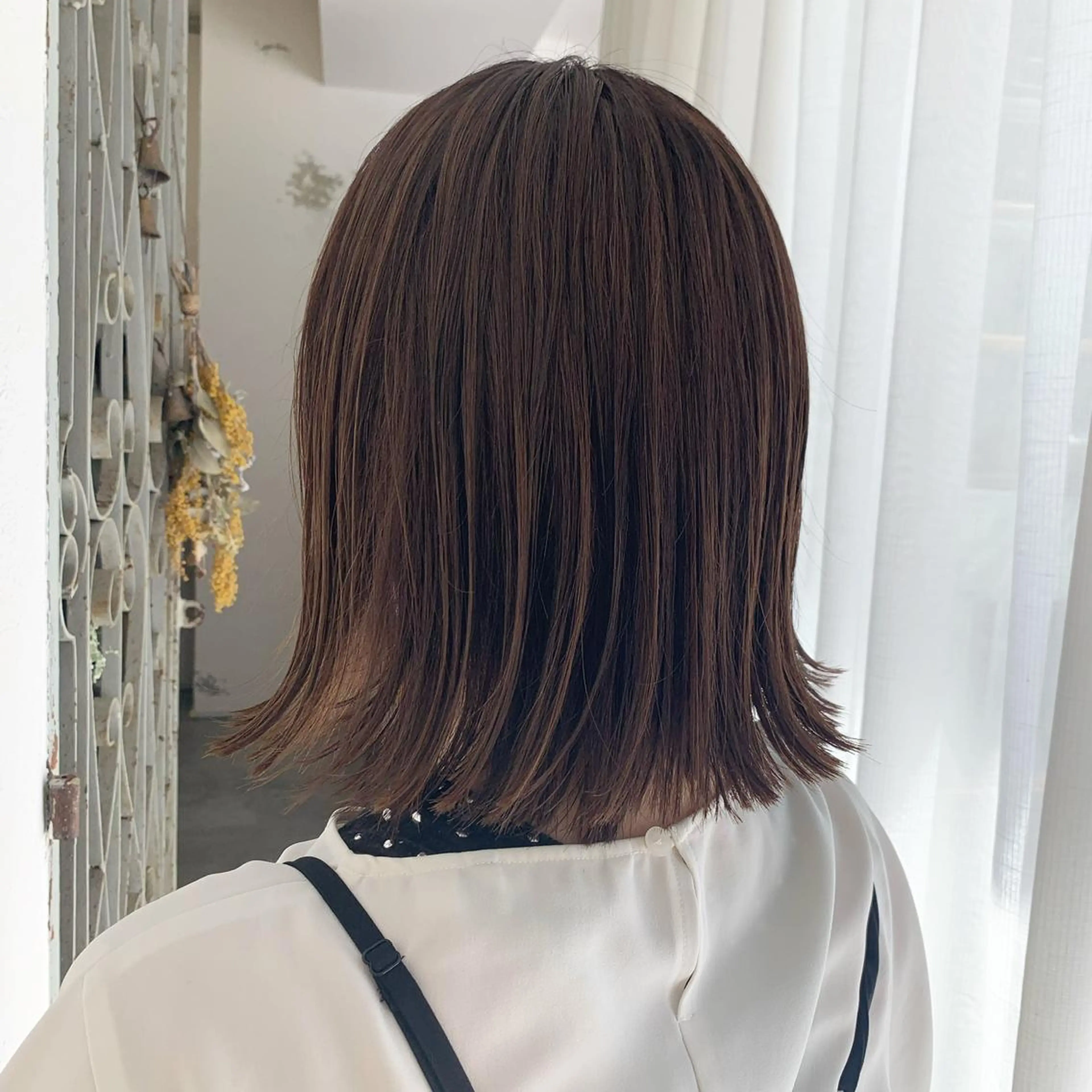 ミディアム カラー fio マナミのヘアスタイル