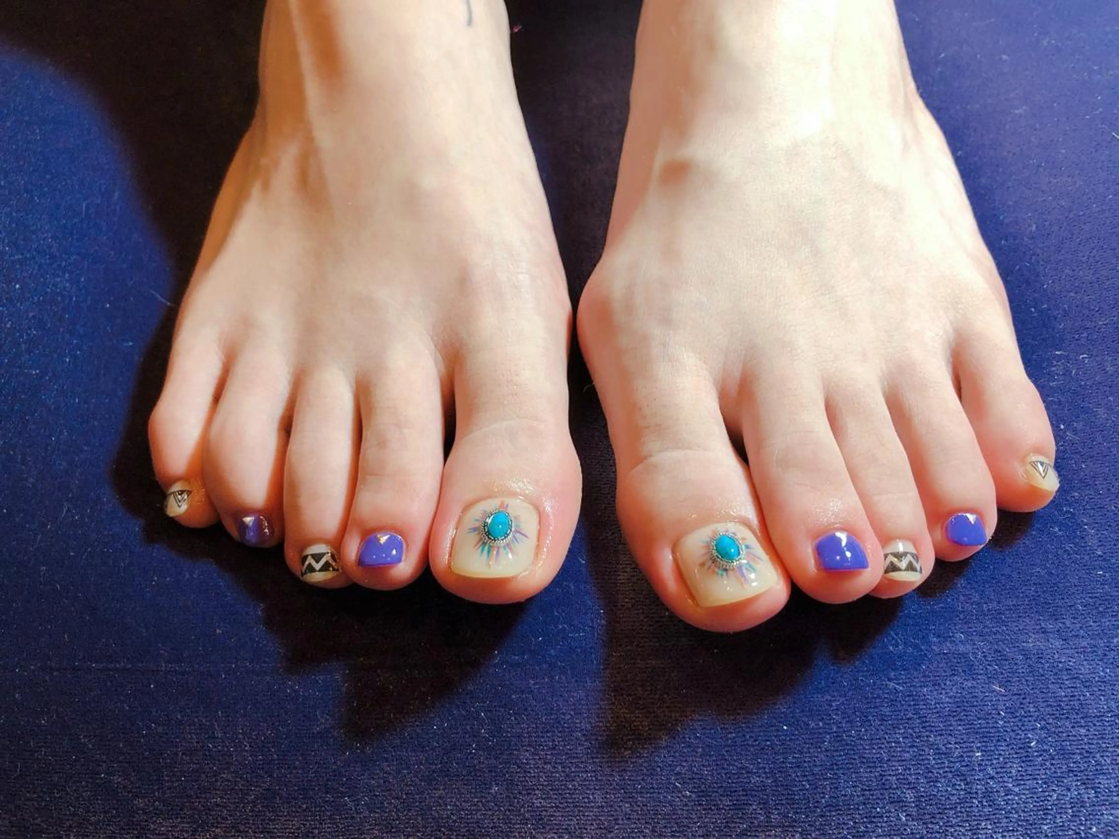 ネイル iiloo aromaworksのネイルデザイン