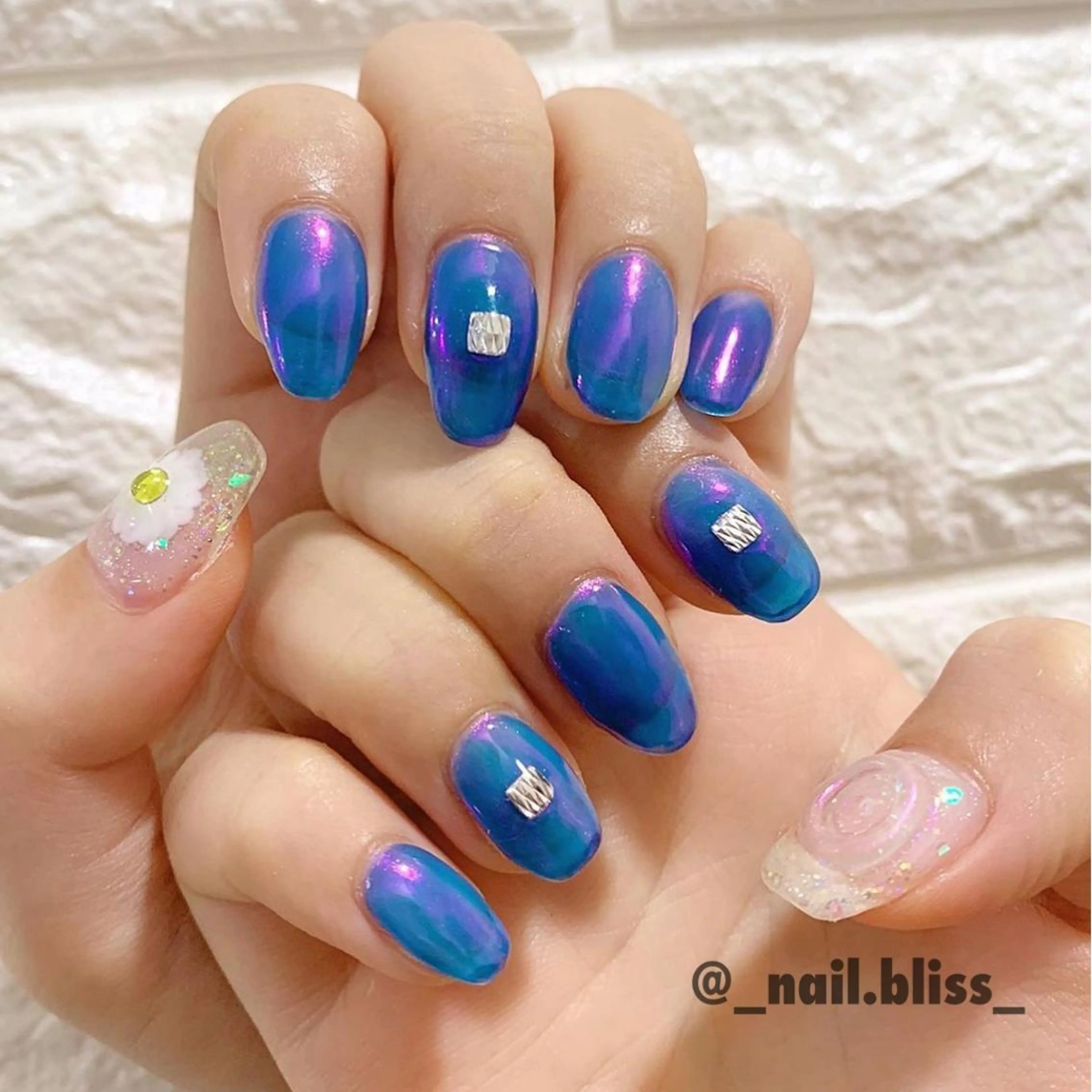 ネイル オーロラネイル ブルー NAIL BLISSのネイルデザイン
