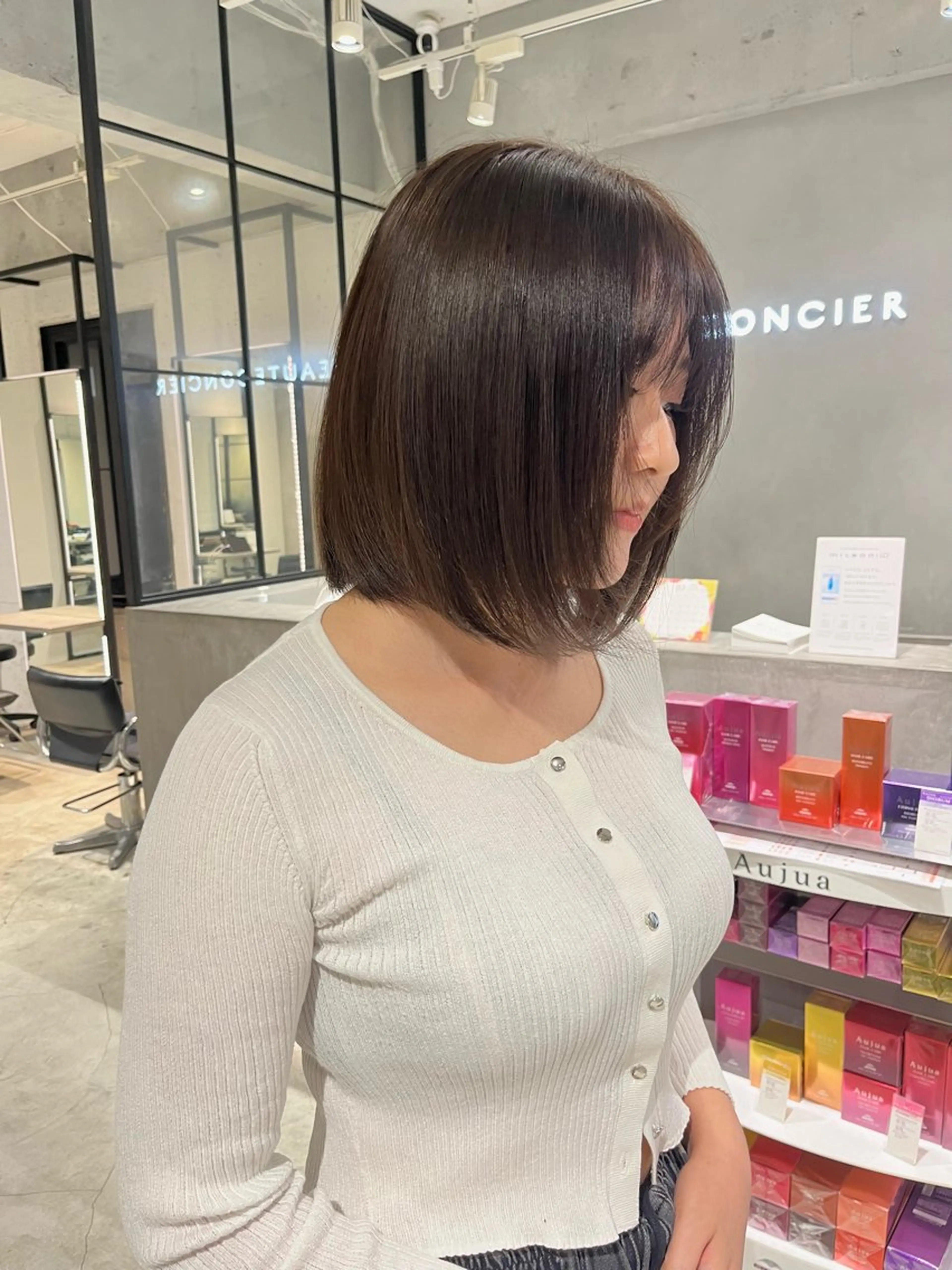 ショート カラー Juna✂️ レイヤー / ボブのヘアスタイル