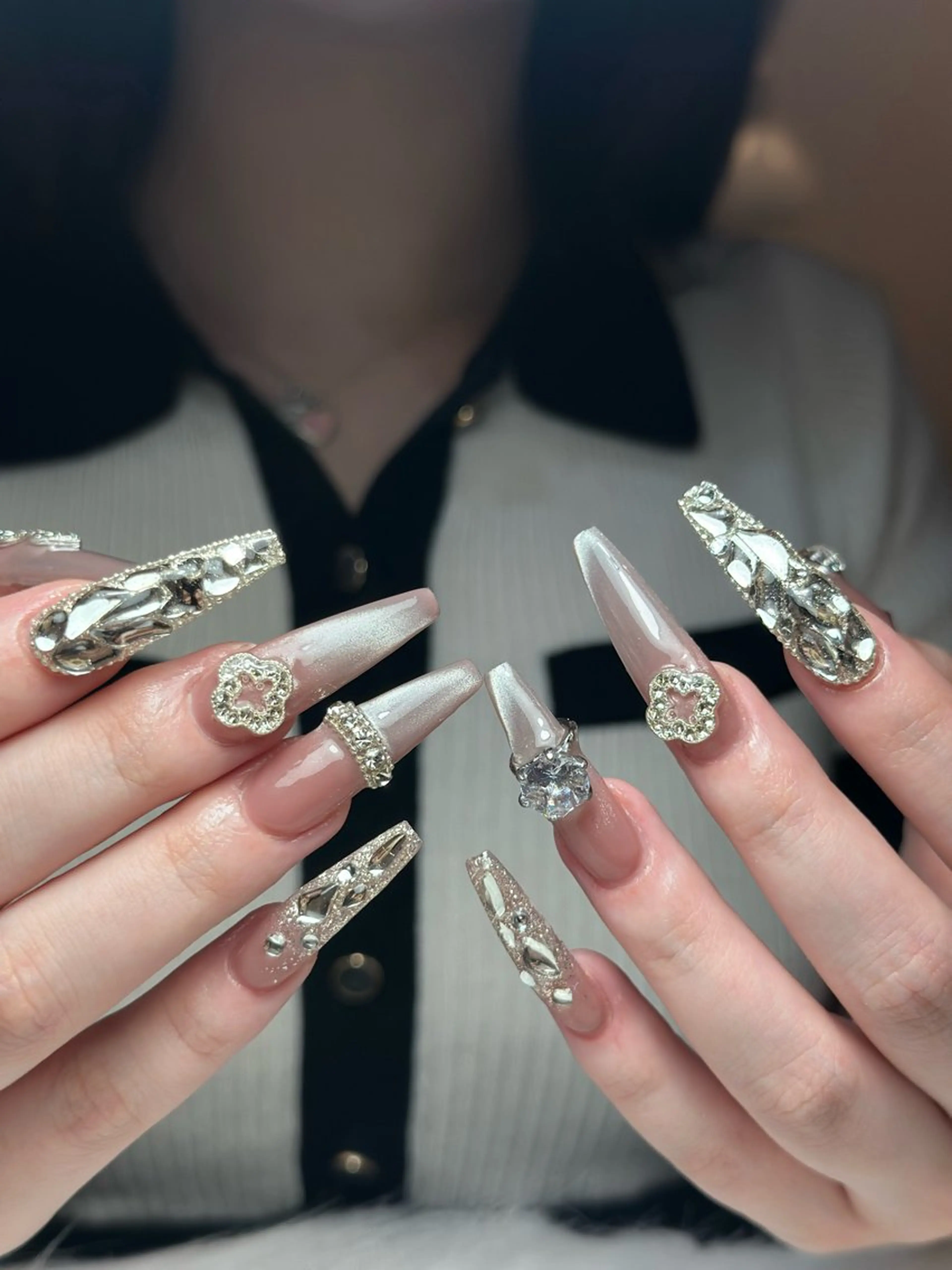 ネイル フレンチネイル グラデーション 韓国ネイル マグネットネイル シンプルネイル ハンドネイル CoMo Nailのネイルデザイン
