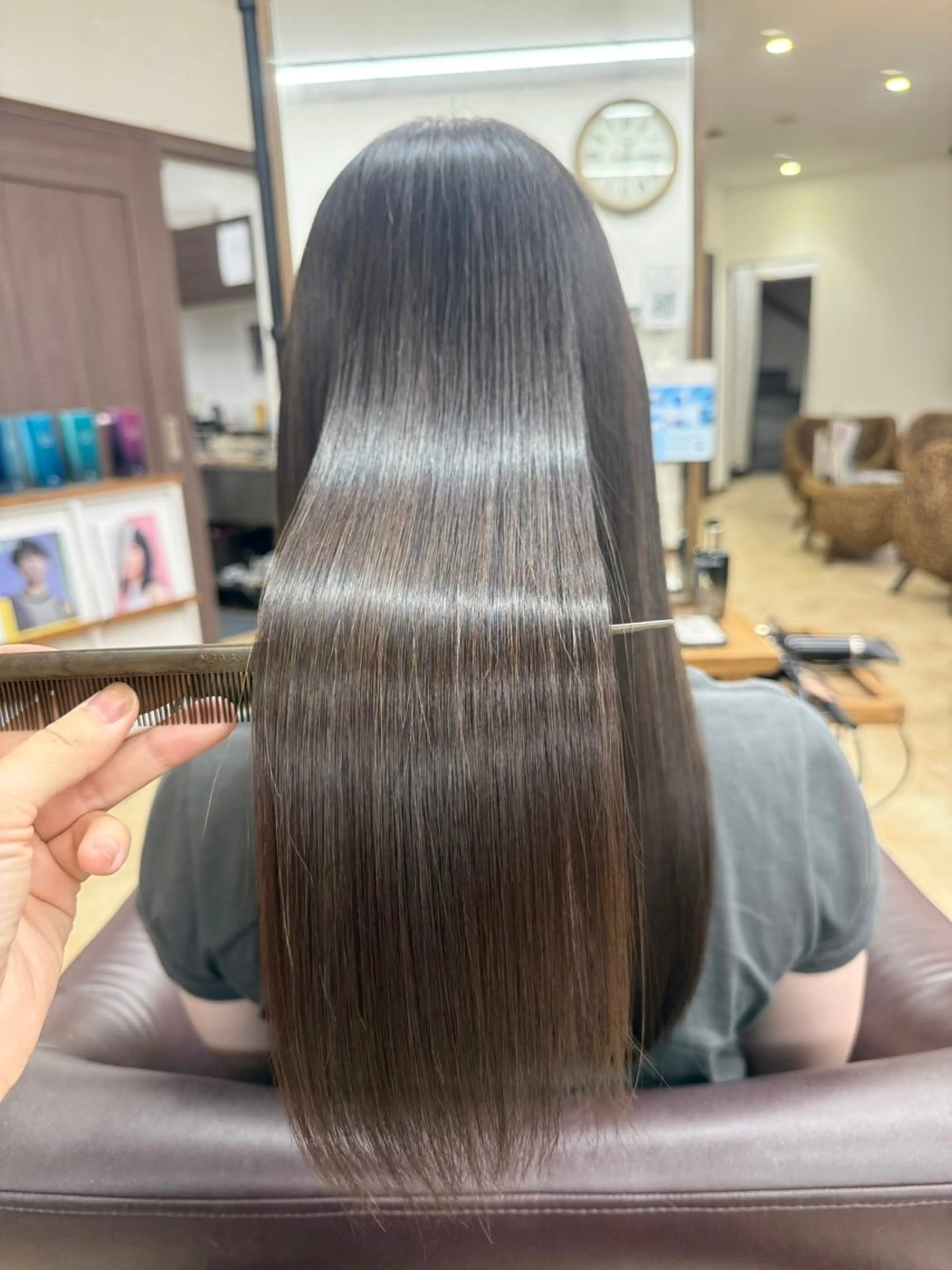 ロング 髪質改善 トリートメント 額田 汐莉のヘアスタイル