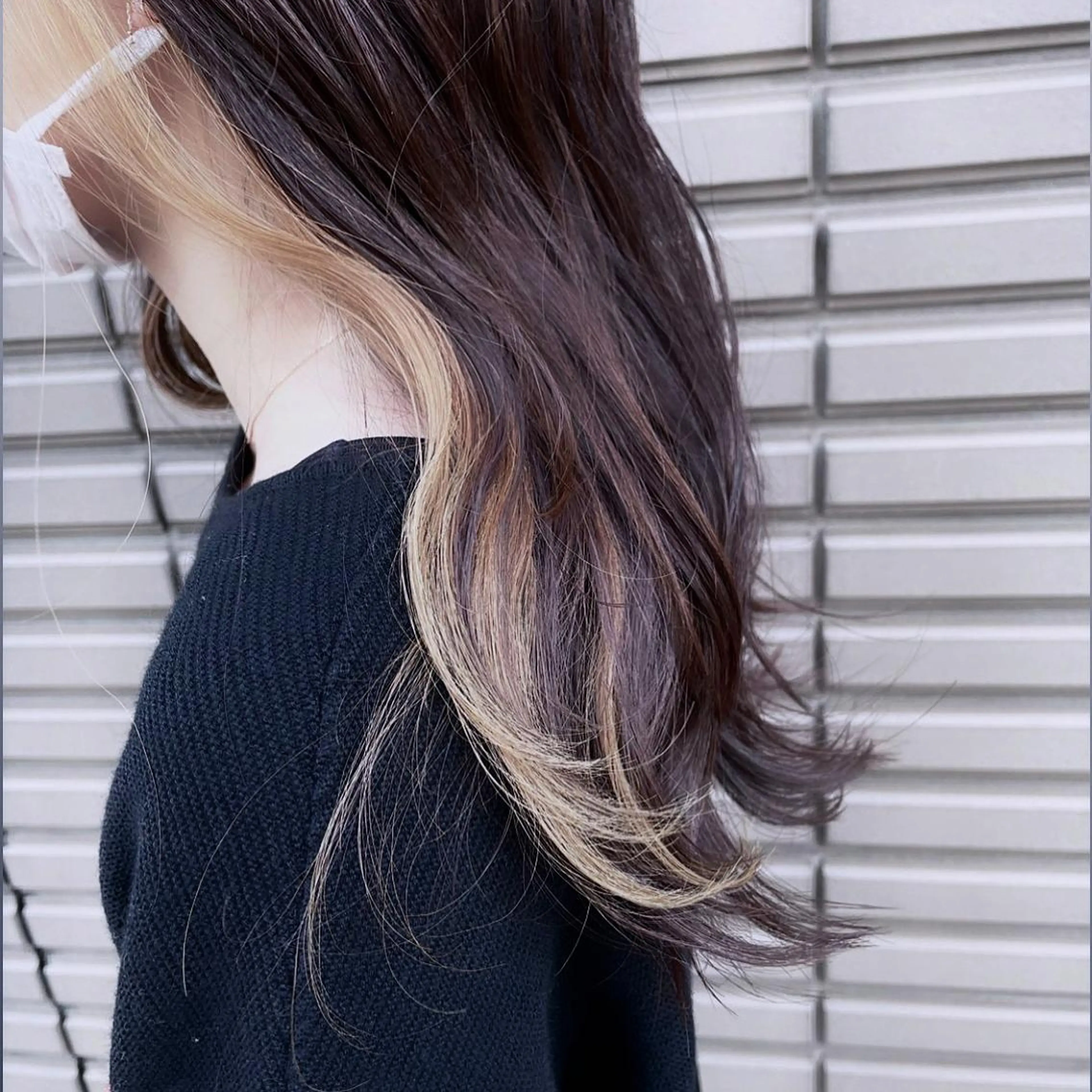 ロング カラー ベージュカラー ブロンド ブロンドベージュ イヤリングカラー ハイライト／艶カラー 大河シンジのヘアスタイル