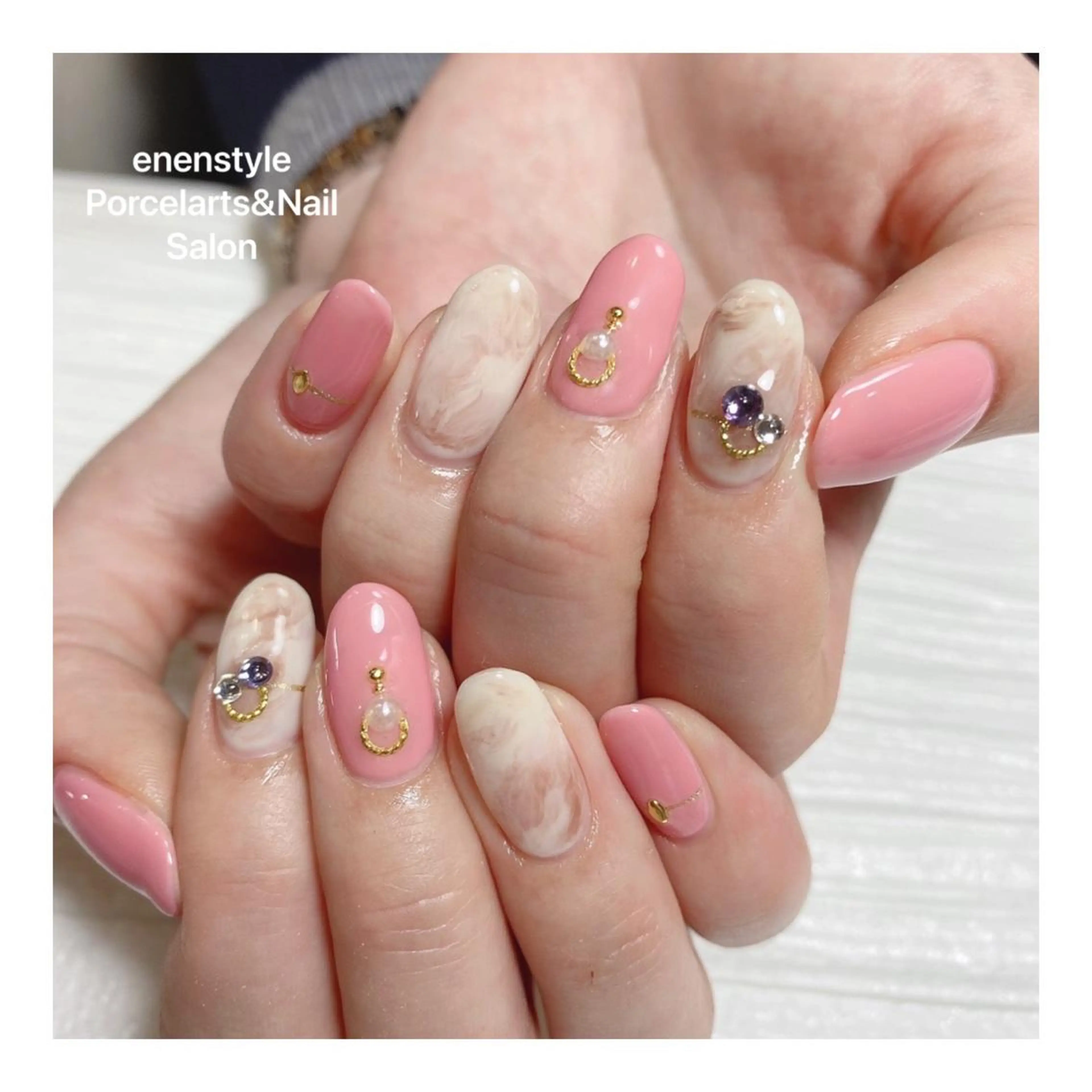 ミディアム ネイル ハンドネイル 👑enen style👑のネイルデザイン