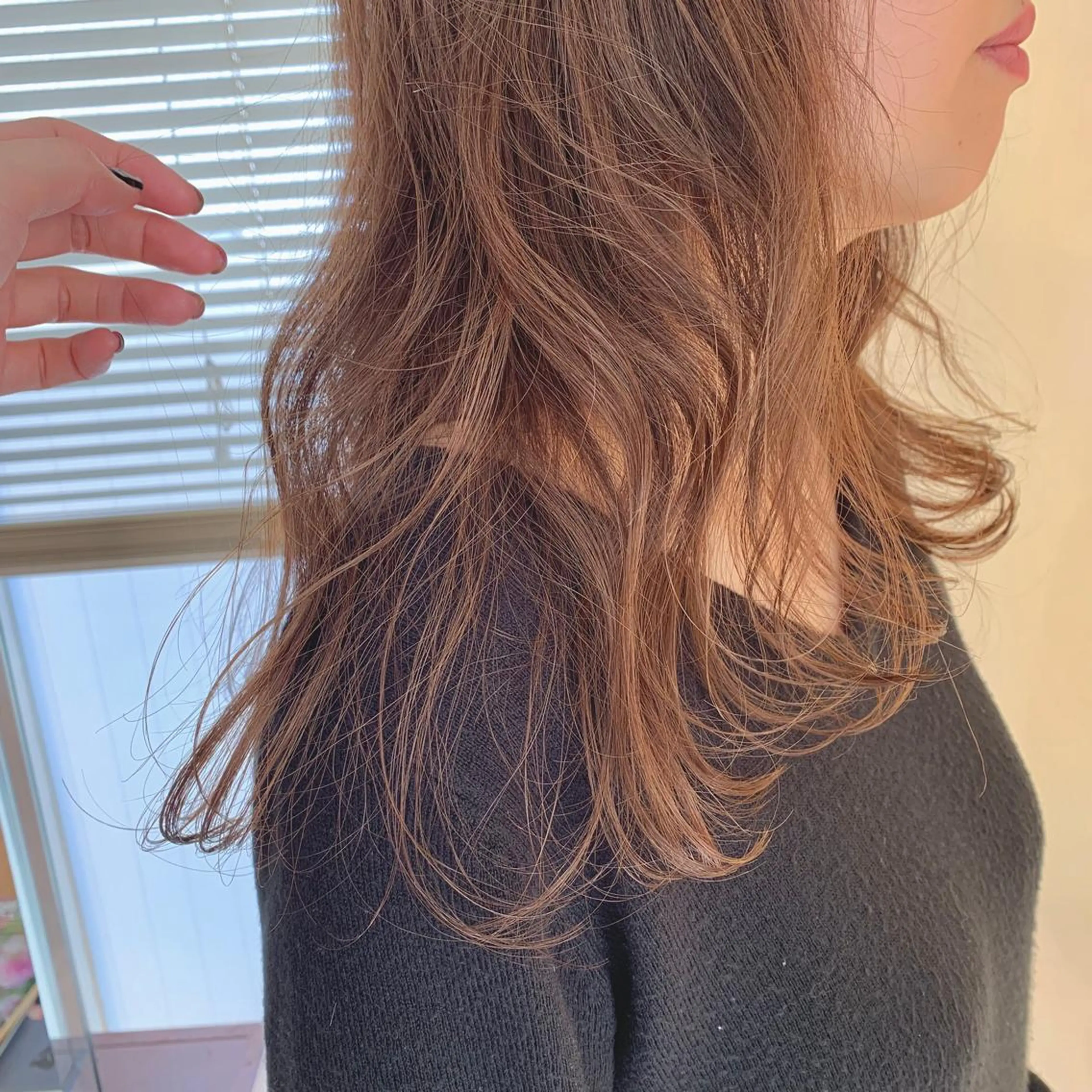 ロング カラー ハイライトカラー ハイライト 加藤 綾華のヘアスタイル