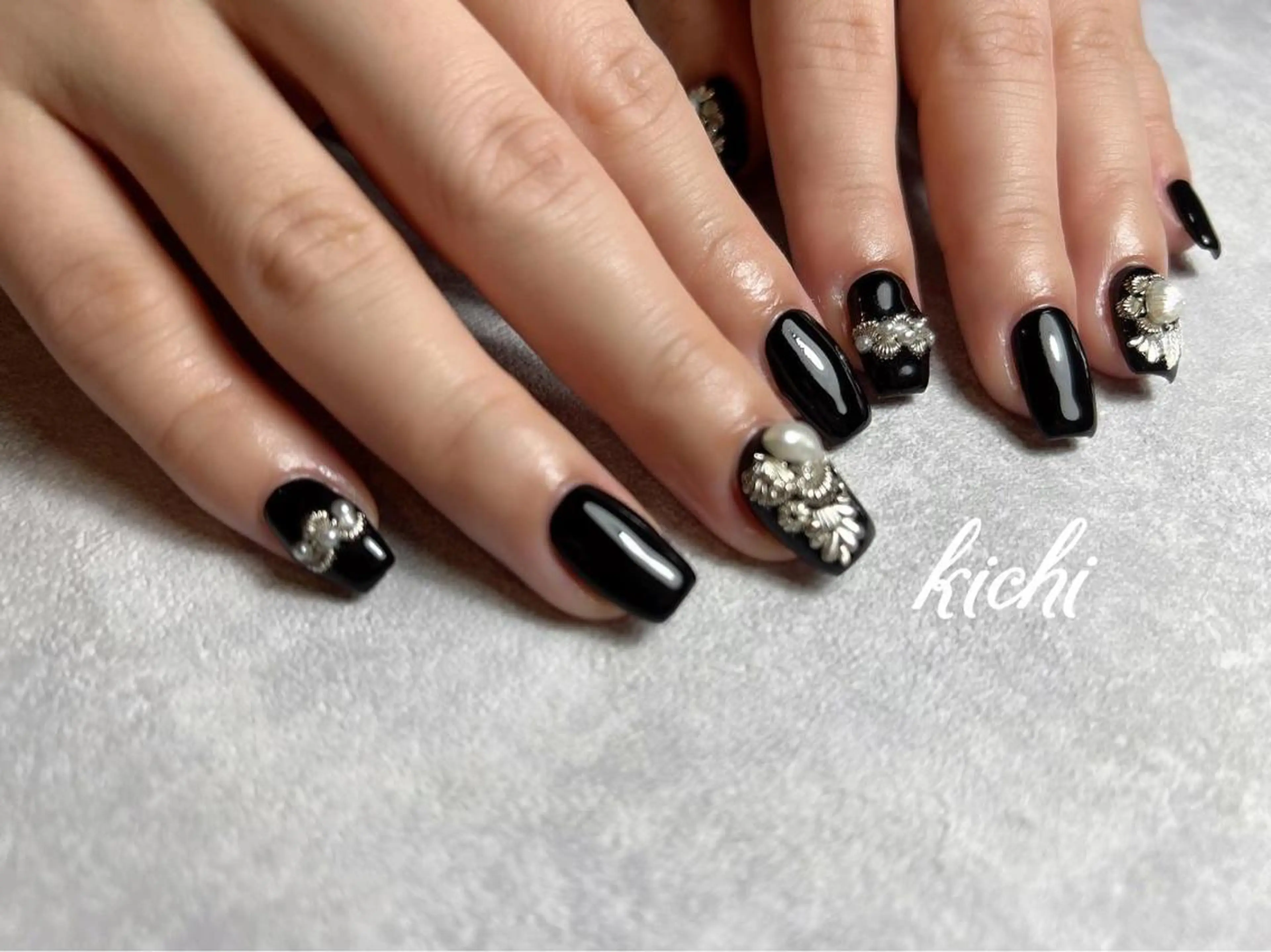 ネイル ジェルネイル 持ち込み ニュアンスネイル パラジェル シルバー kichi･: *のネイルデザイン