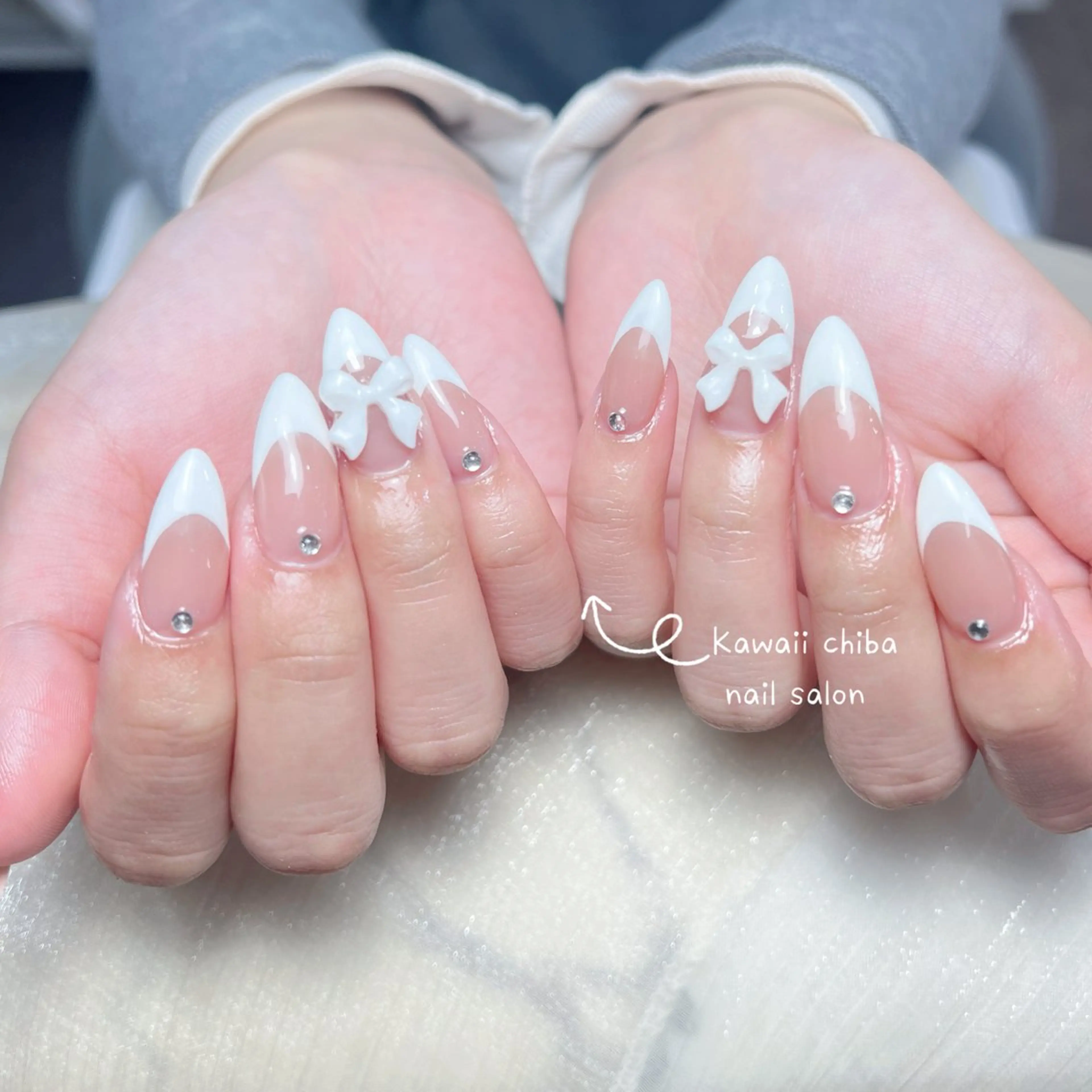 ネイル ドット 長さ出し フレンチネイル 韓国ネイル ワンホンネイル Kawaii Chiba nailのネイルデザイン
