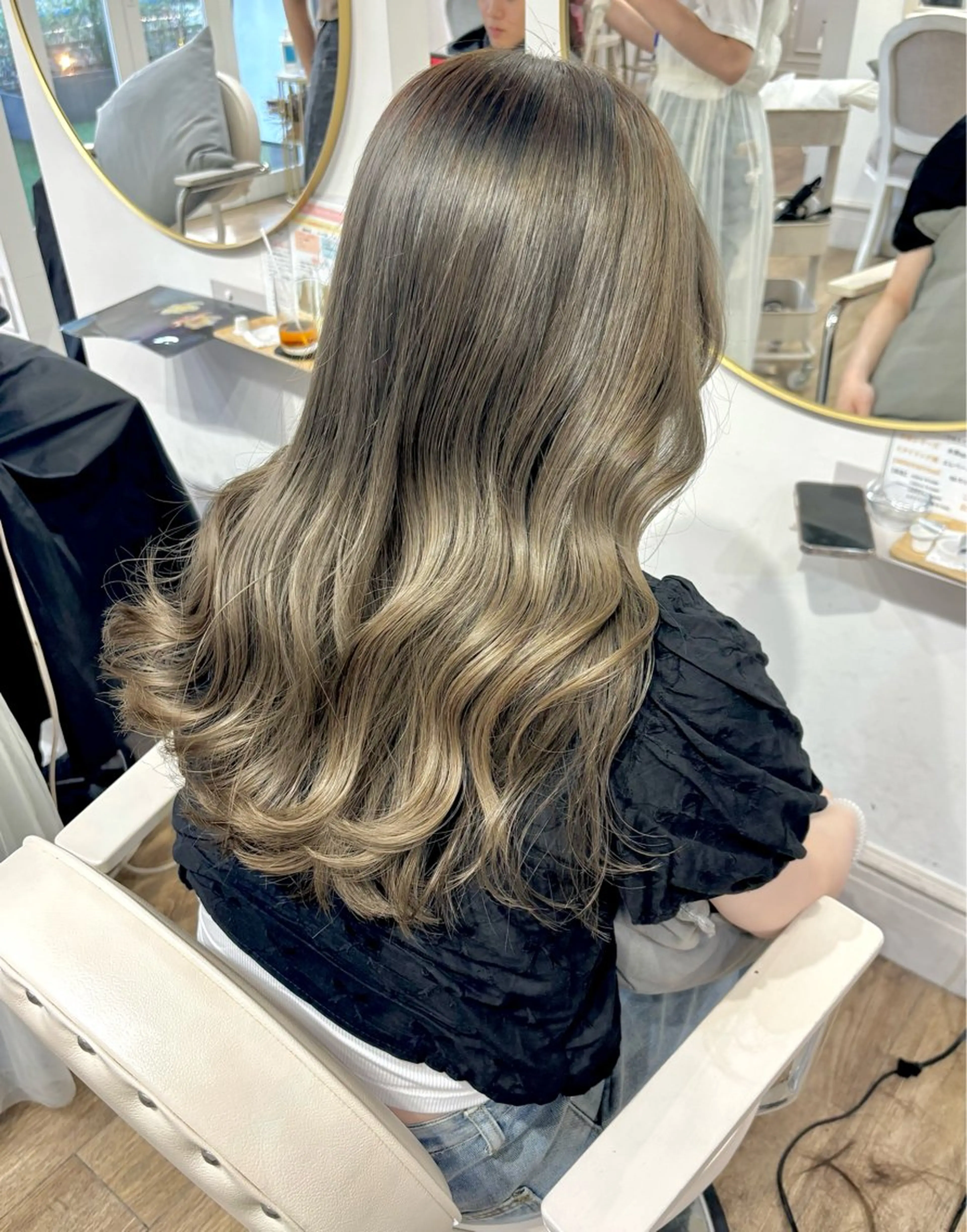 ロング カラー ブリーチ ダブルカラー ブリーチなしカラー ヘアカラー トリートメント Risa🐈‍⬛/ グレージュ/透明感のヘアスタイル