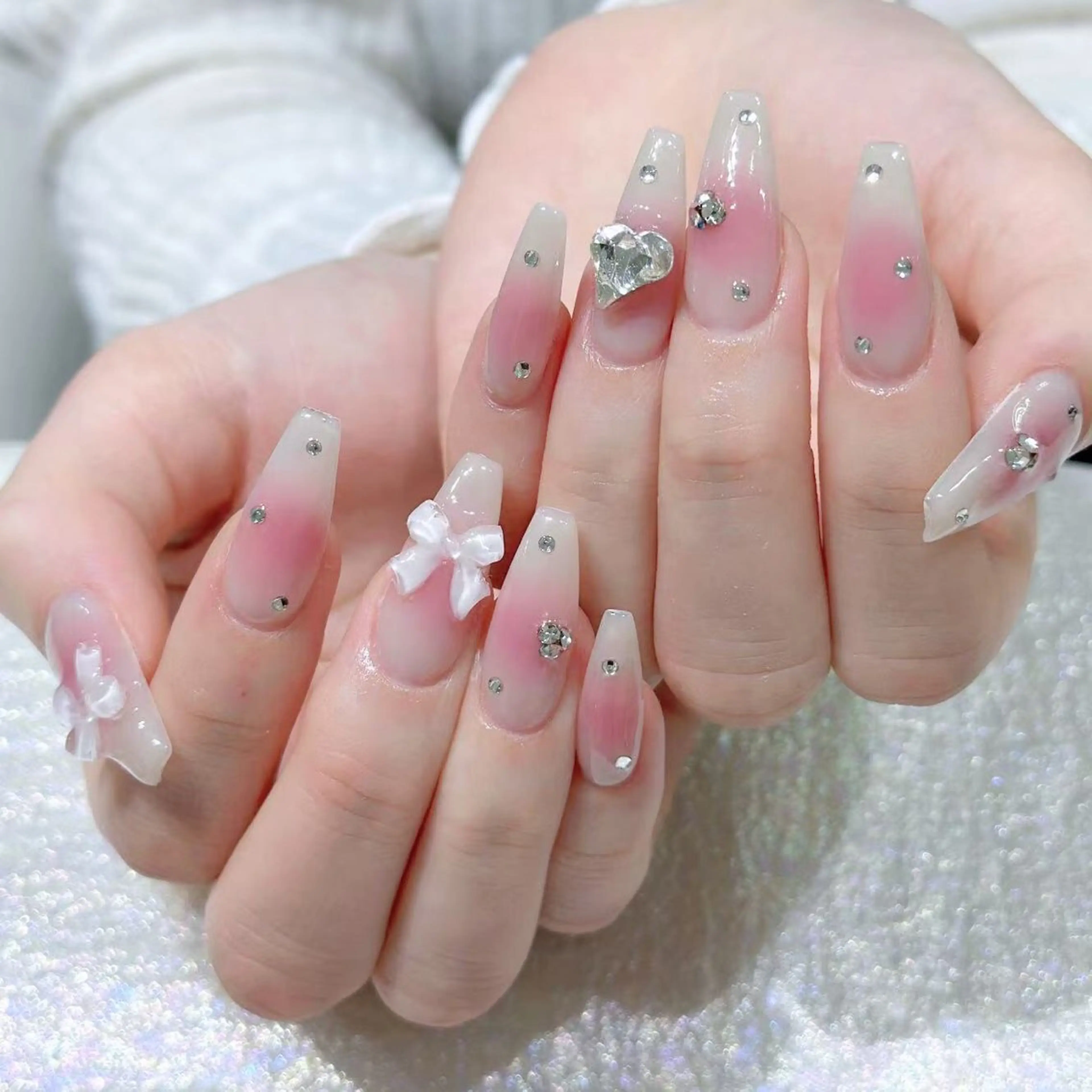 ネイル ハンドネイル Queens ひなのネイルデザイン