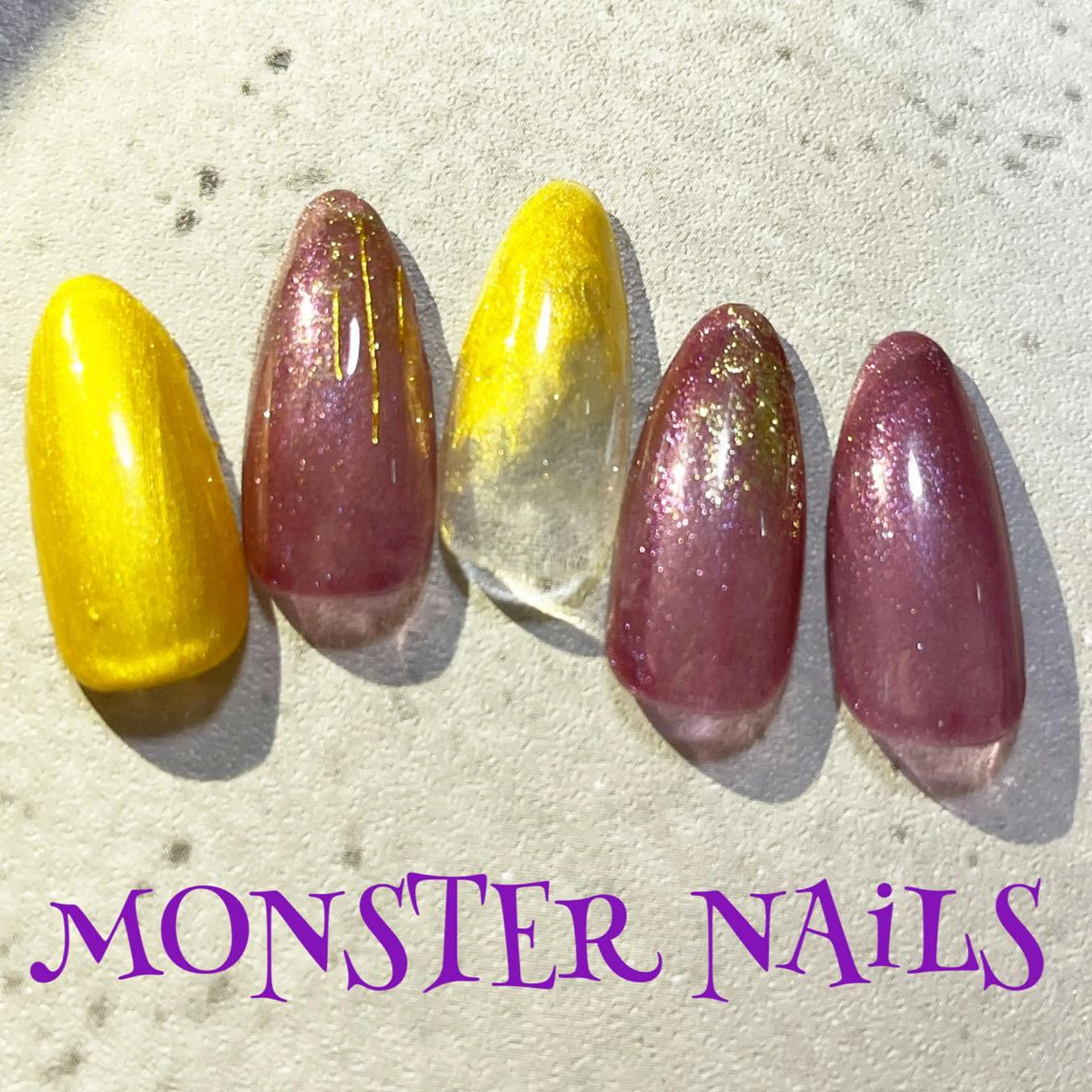 ネイル 成人式 MONSTER NAiLSのネイルデザイン