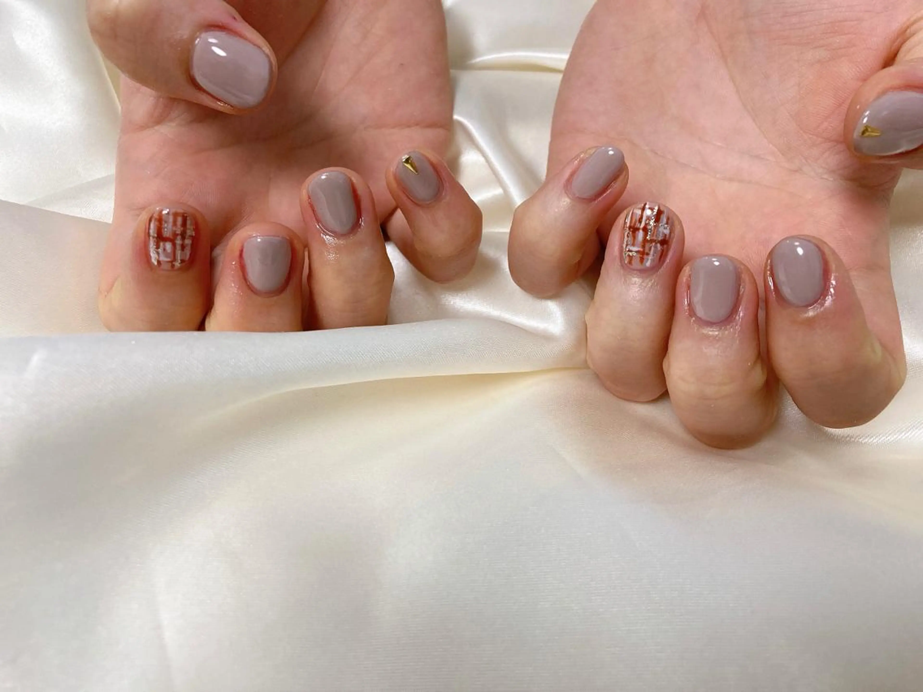 ネイル ツイードネイル mogunail &blowのネイルデザイン