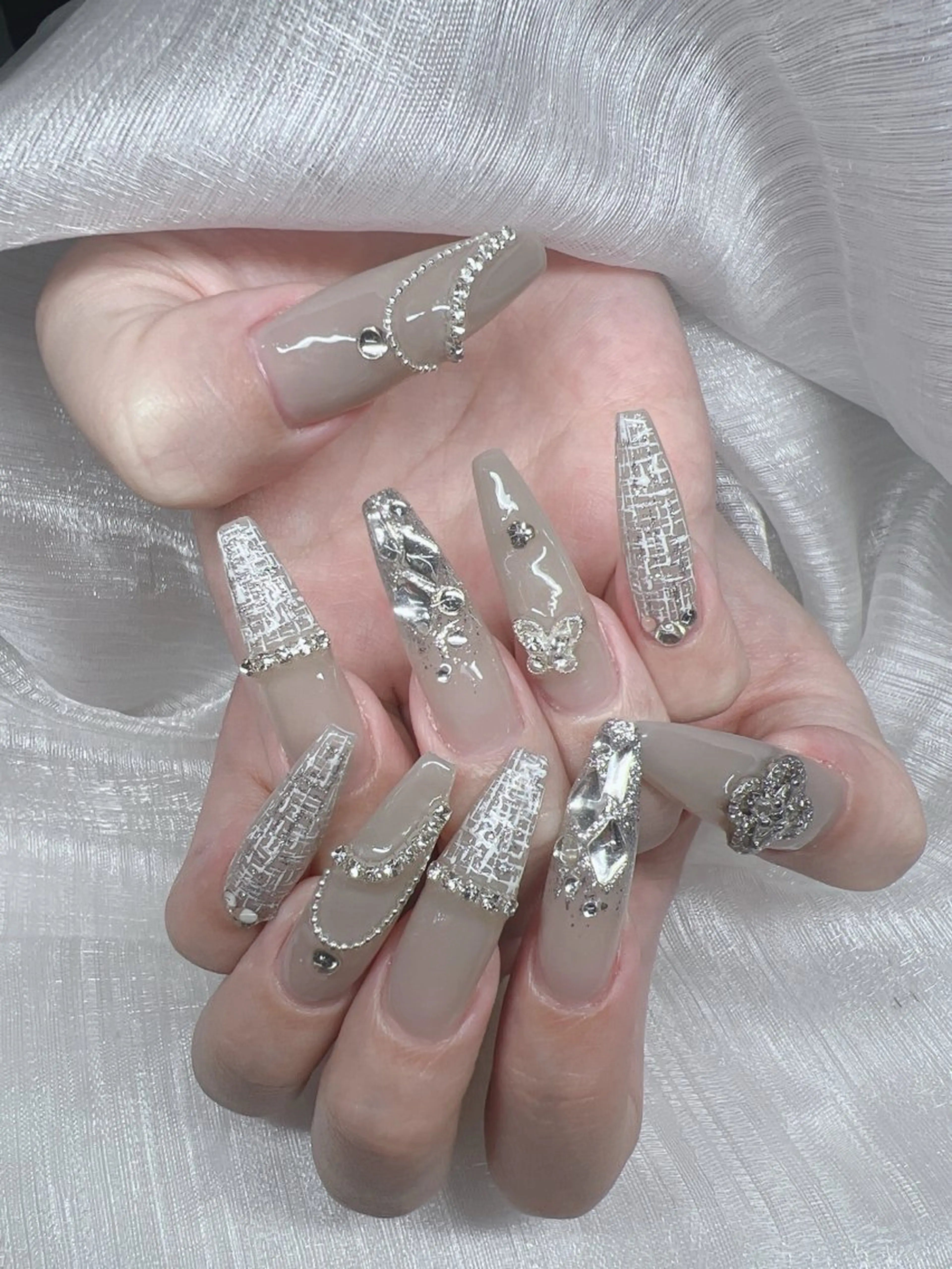 ネイル 長さ出し 卒業式 キラキラネイル マグネットネイル ネイルチップ ハンドネイル Lee Nails チップ長さだし専門店のネイルデザイン