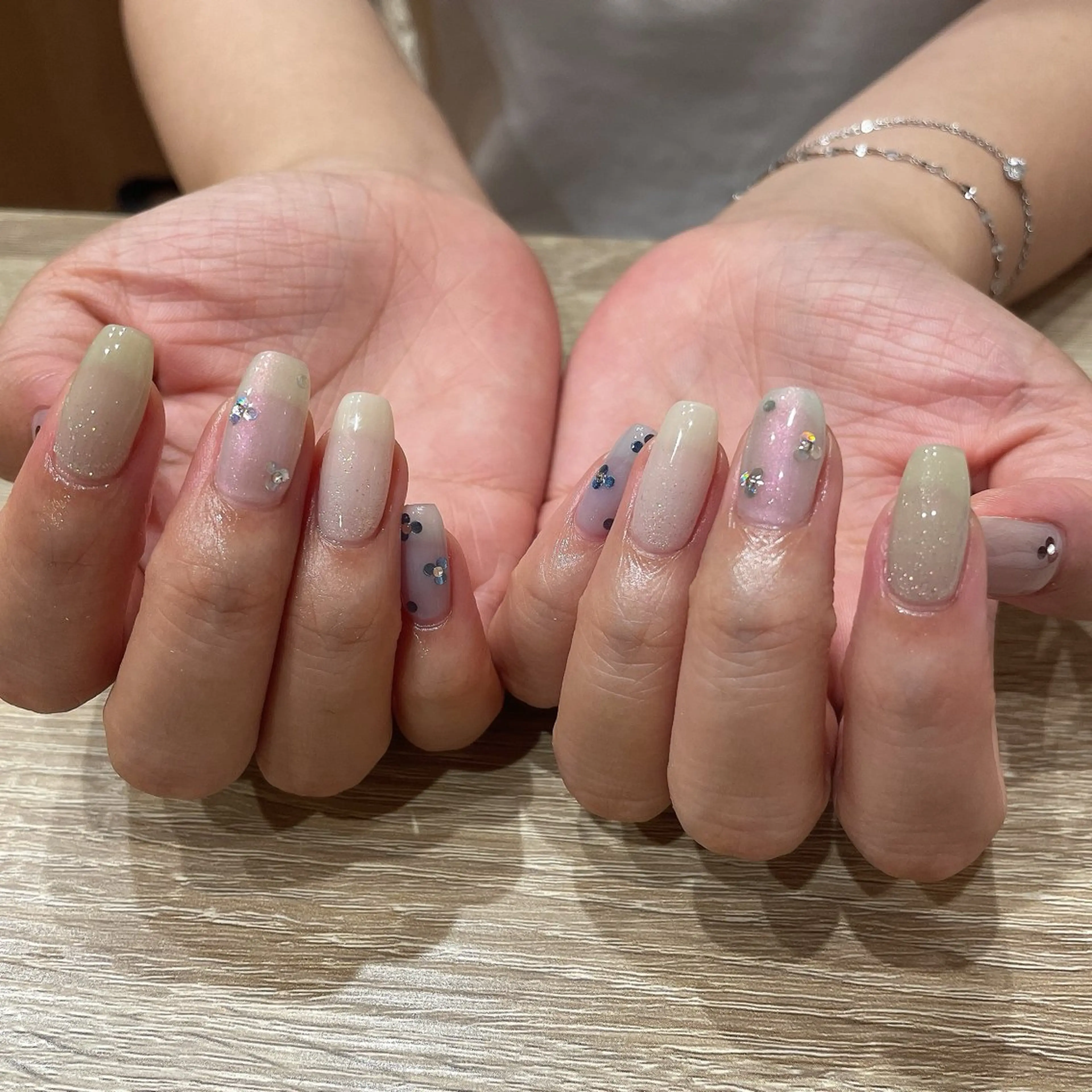 ネイル ロングネイル ハンドネイル liberté🫧 新小岩のネイルデザイン