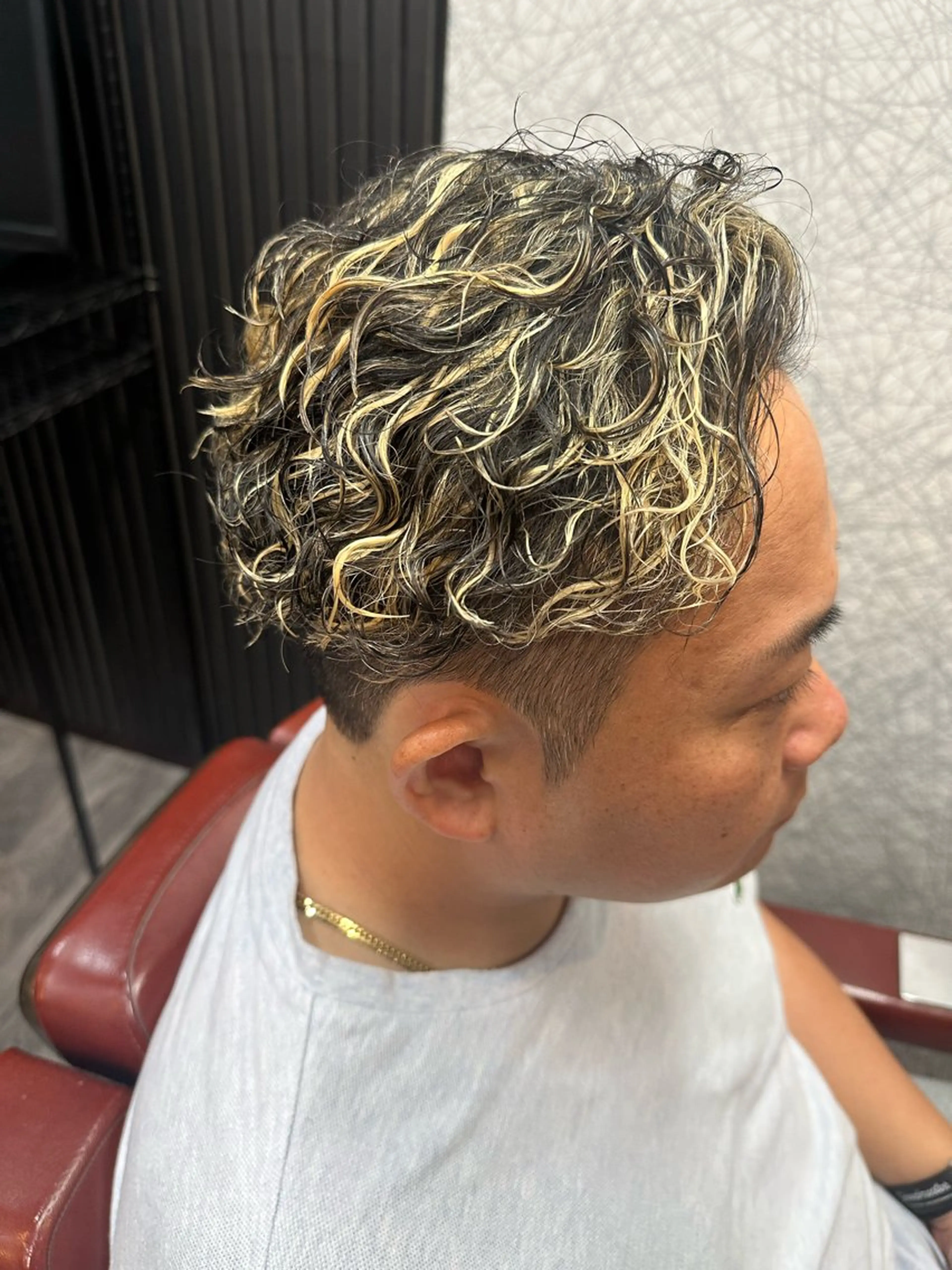 ショート カラー パーマ 田島 颯人のヘアスタイル
