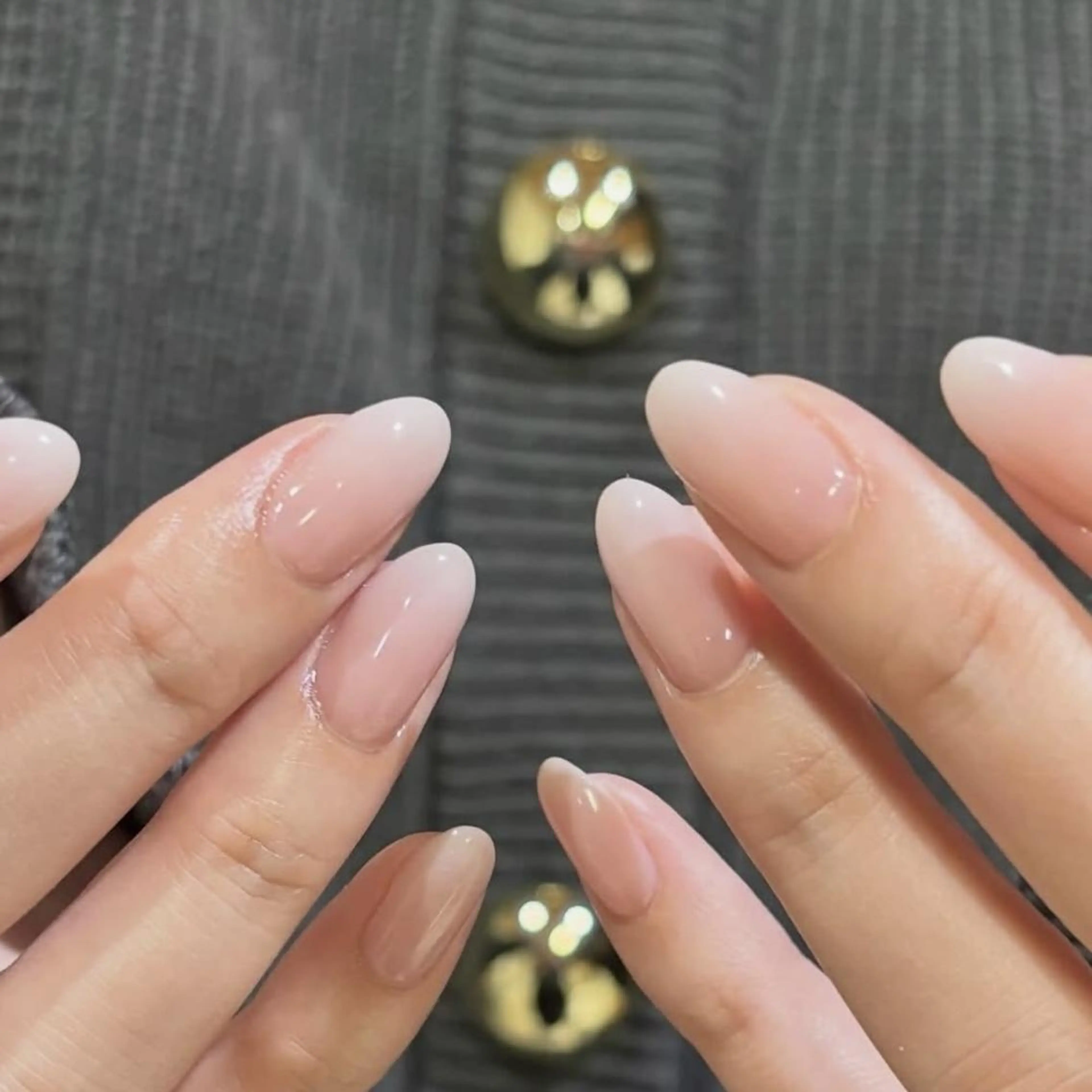 【シンプル可愛い💞】白グラデーション/オフ無料/目安120分の写真