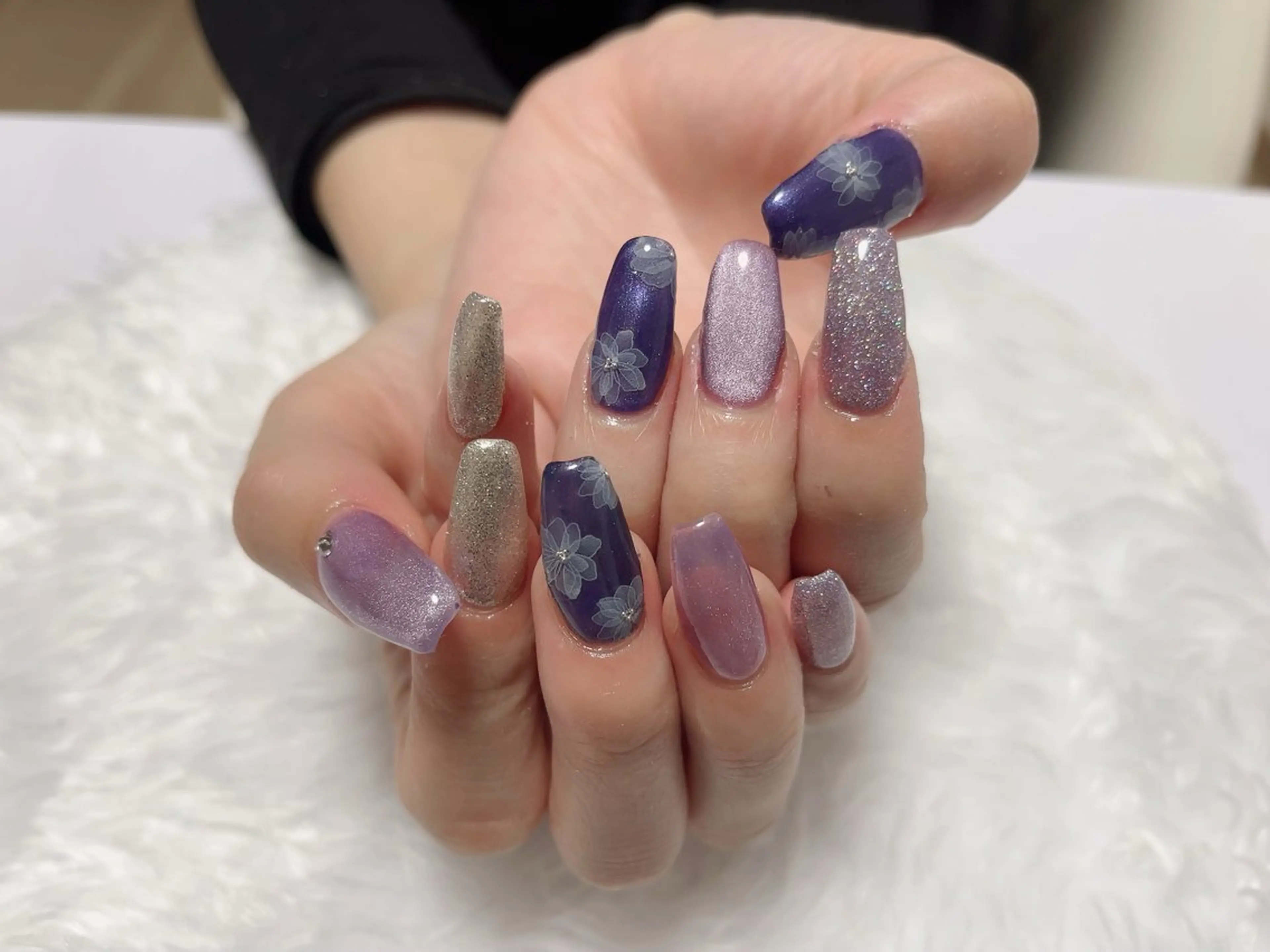 ネイル フラッシュネイル ラメ(グリッター) マグネットネイル プライベートサロン Featherのネイルデザイン