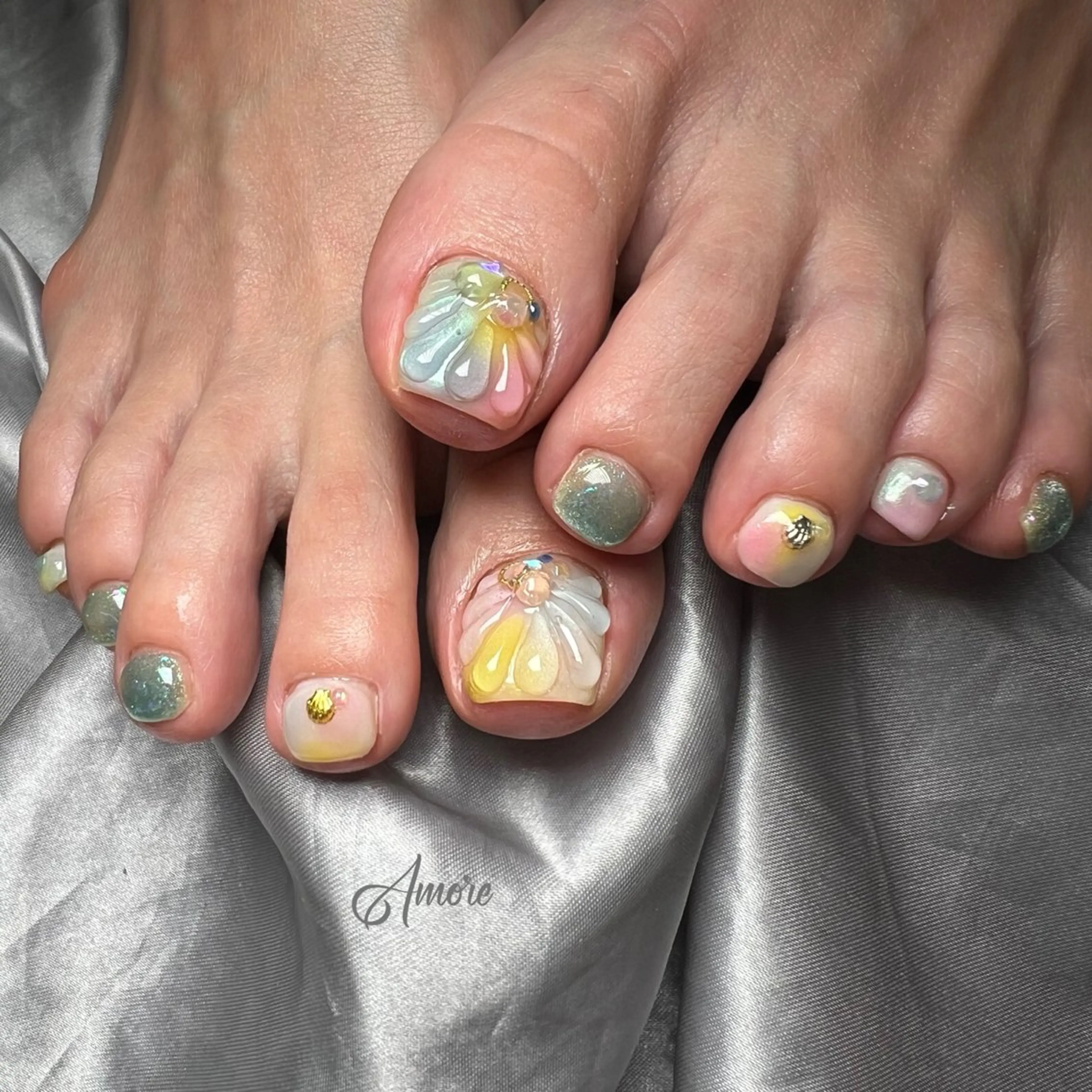 ネイル ジェルネイル キラキラネイル 韓国ネイル マグネットネイル パラジェル You kyehwaのネイルデザイン