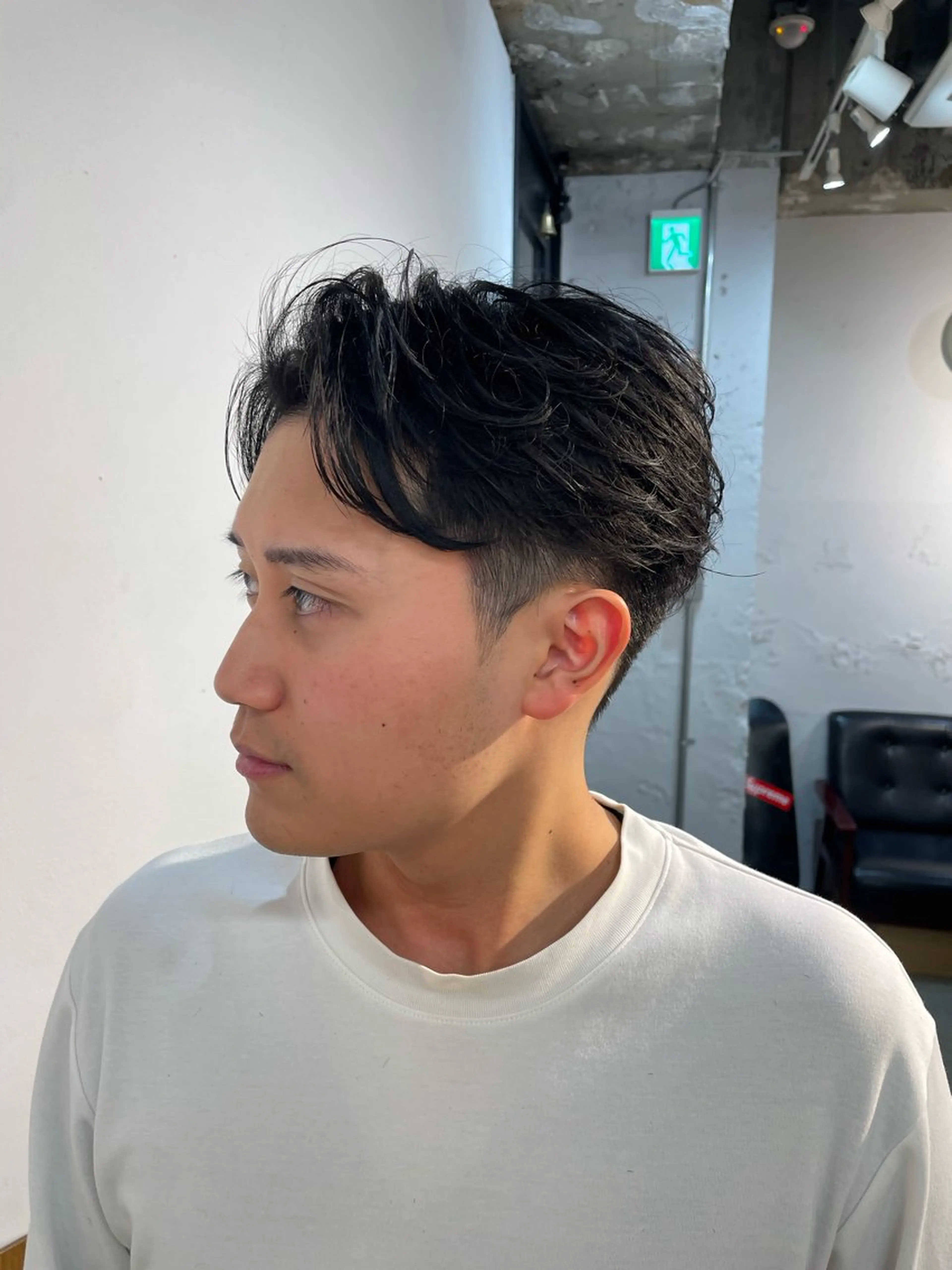 ミディアム メンズ センターパート 森長 マコトのヘアスタイル