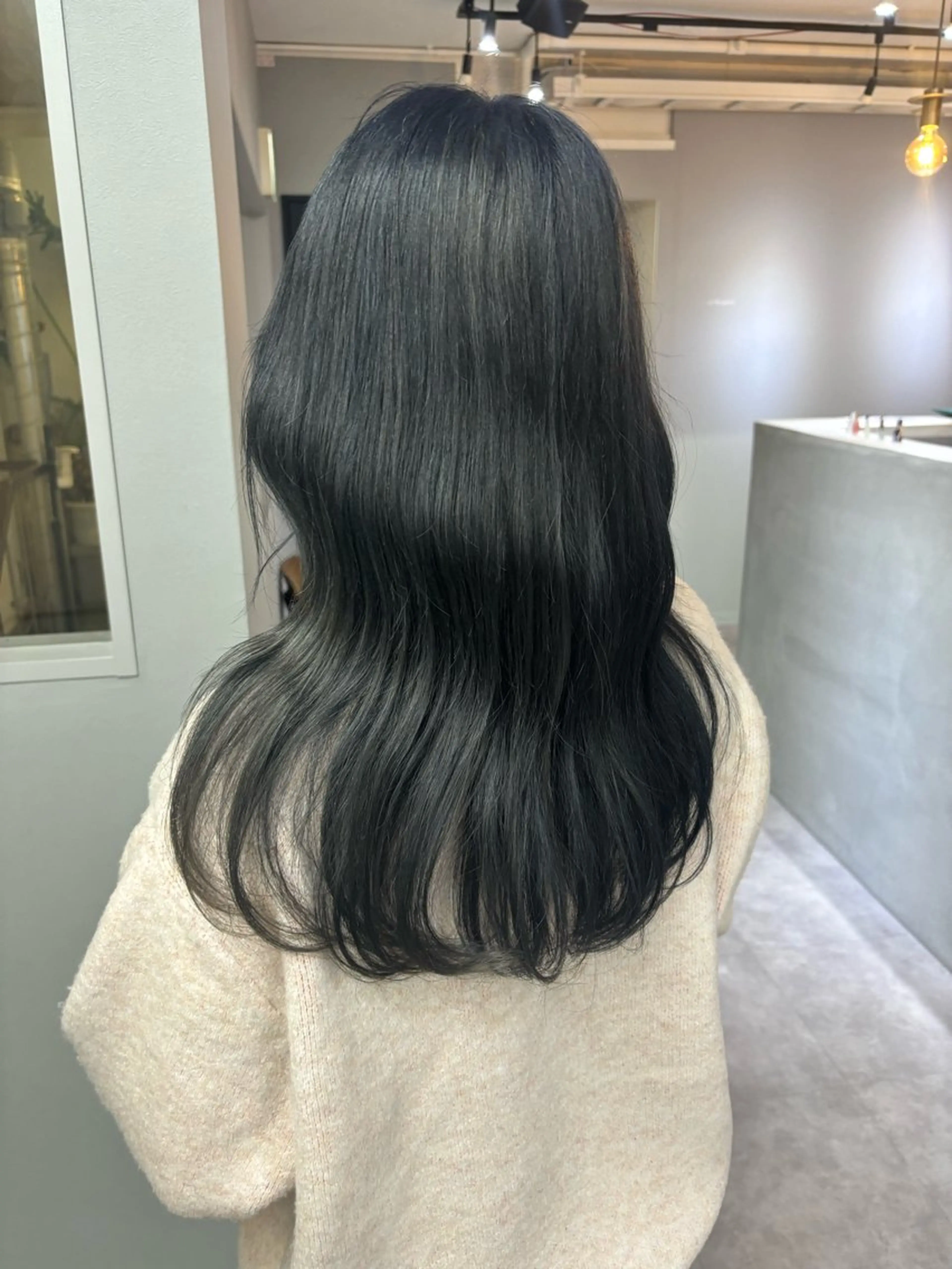 ロング カラー 黒髪 ブルーカラー ブルーブラック きよはらちさき🍑 柔らかカラー🌱🫧のヘアスタイル